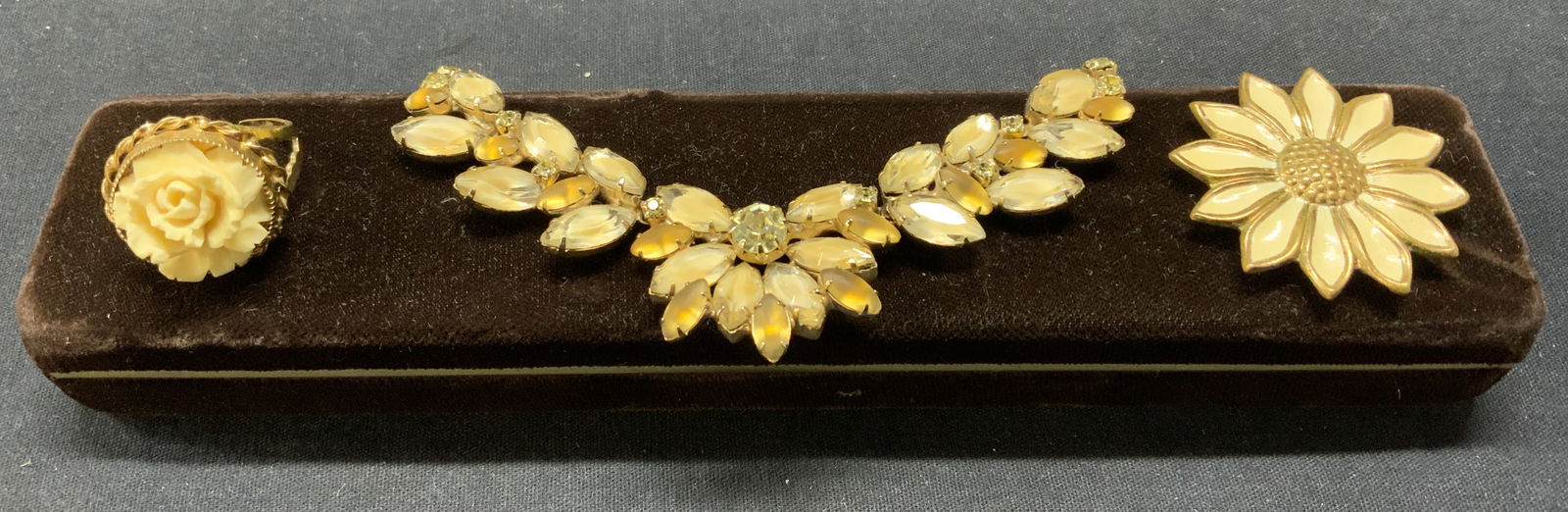 Lot 3 Flower Ring, Brooch & Crystal Necklace (1 of 8)