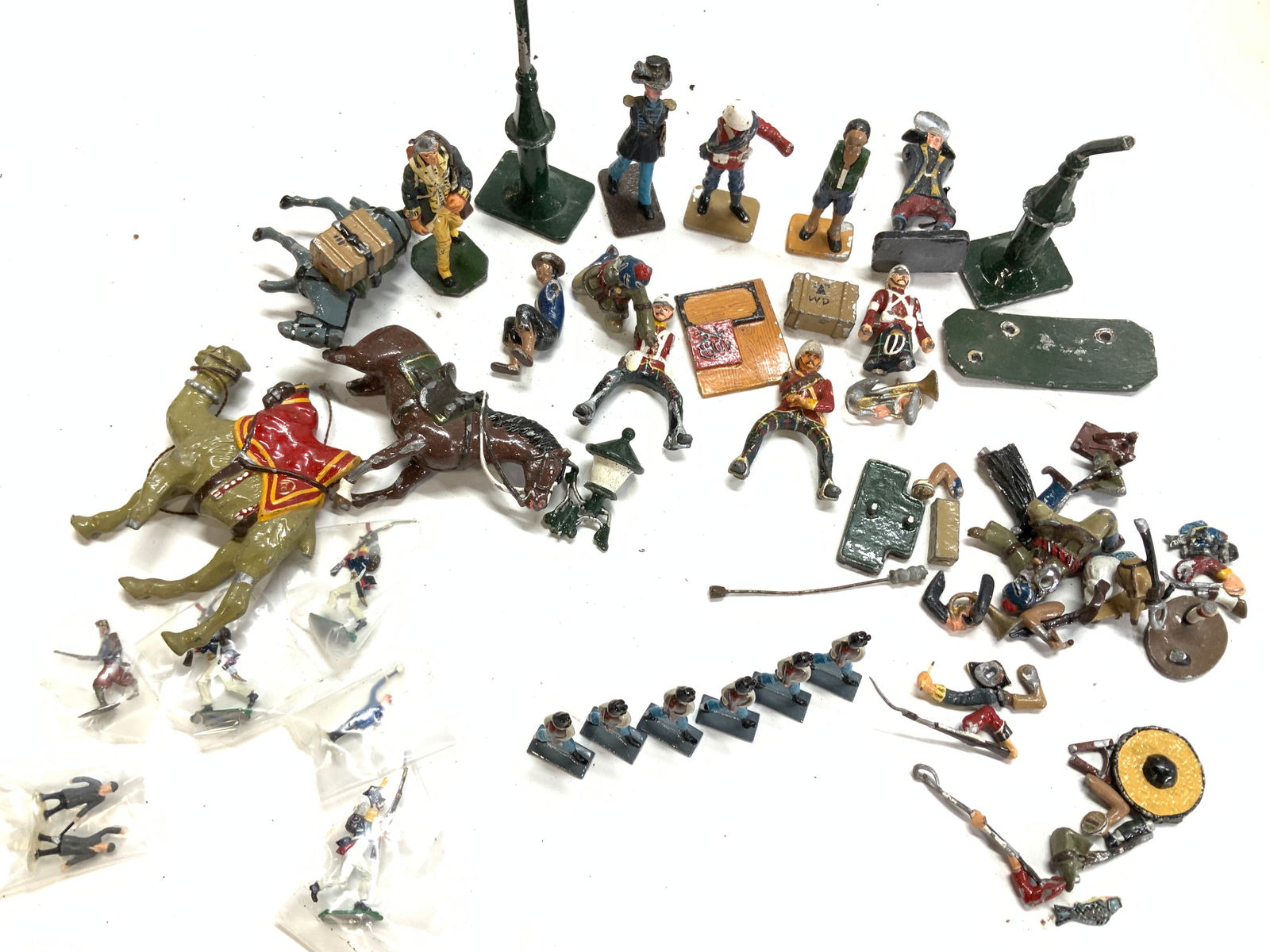 Lot Hand Painted Metal Militaria Figurines (1 of 9)