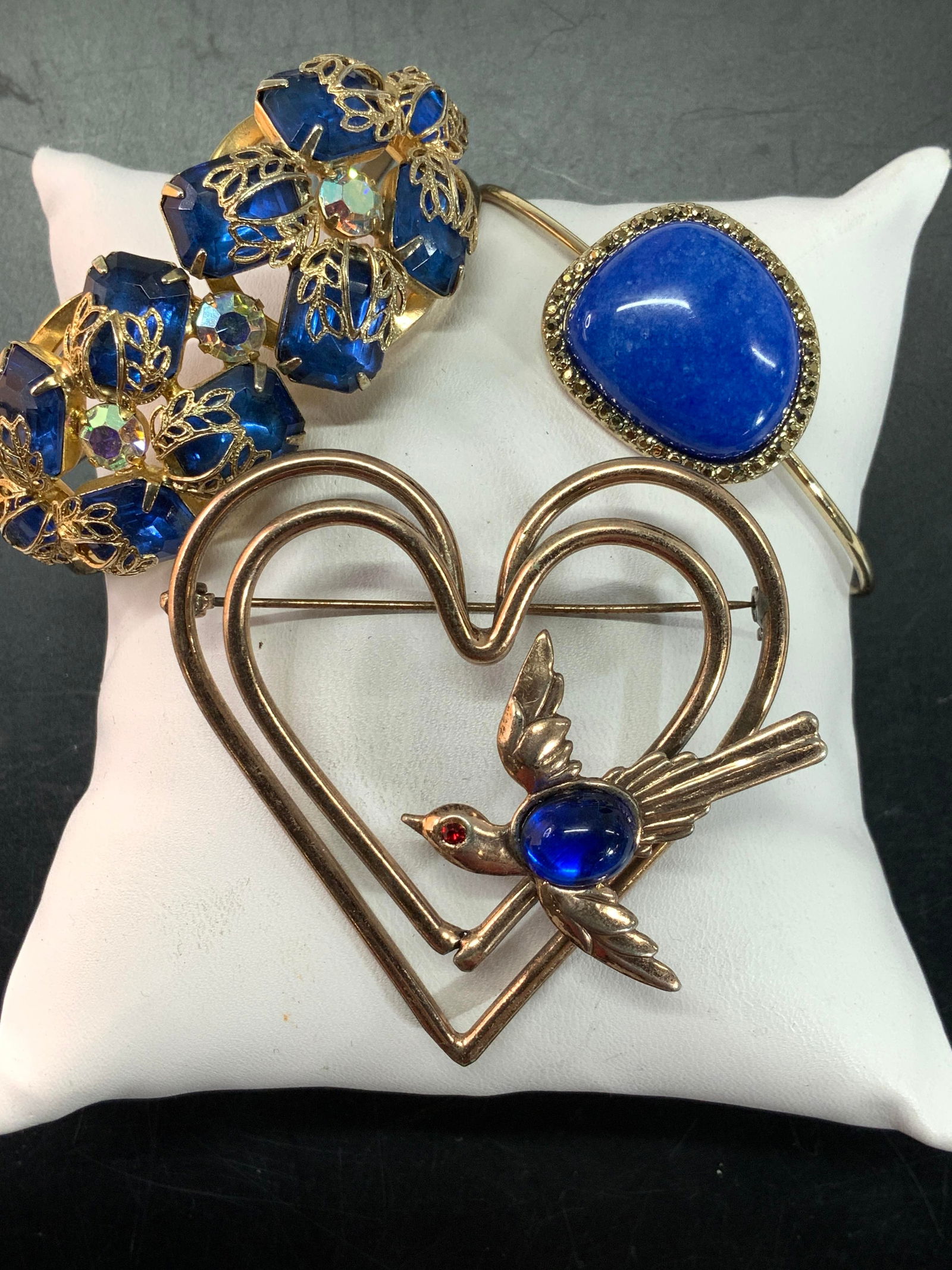 Blue Sodalite,Blue Crystal Bracelets, Heart Brooch (1 of 7)