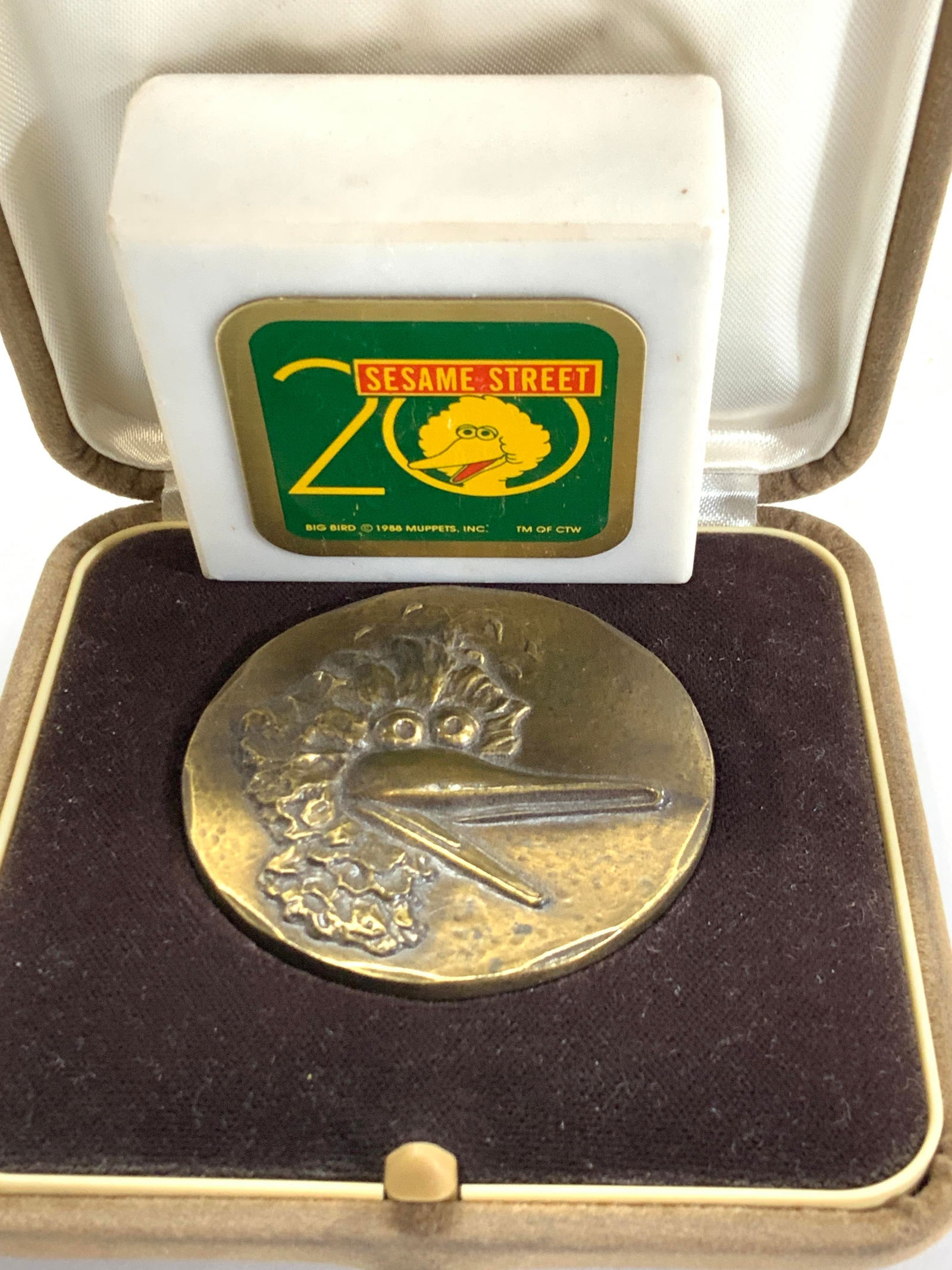 Sesame Street Paperweight, Big Bird Coin (1 of 6)