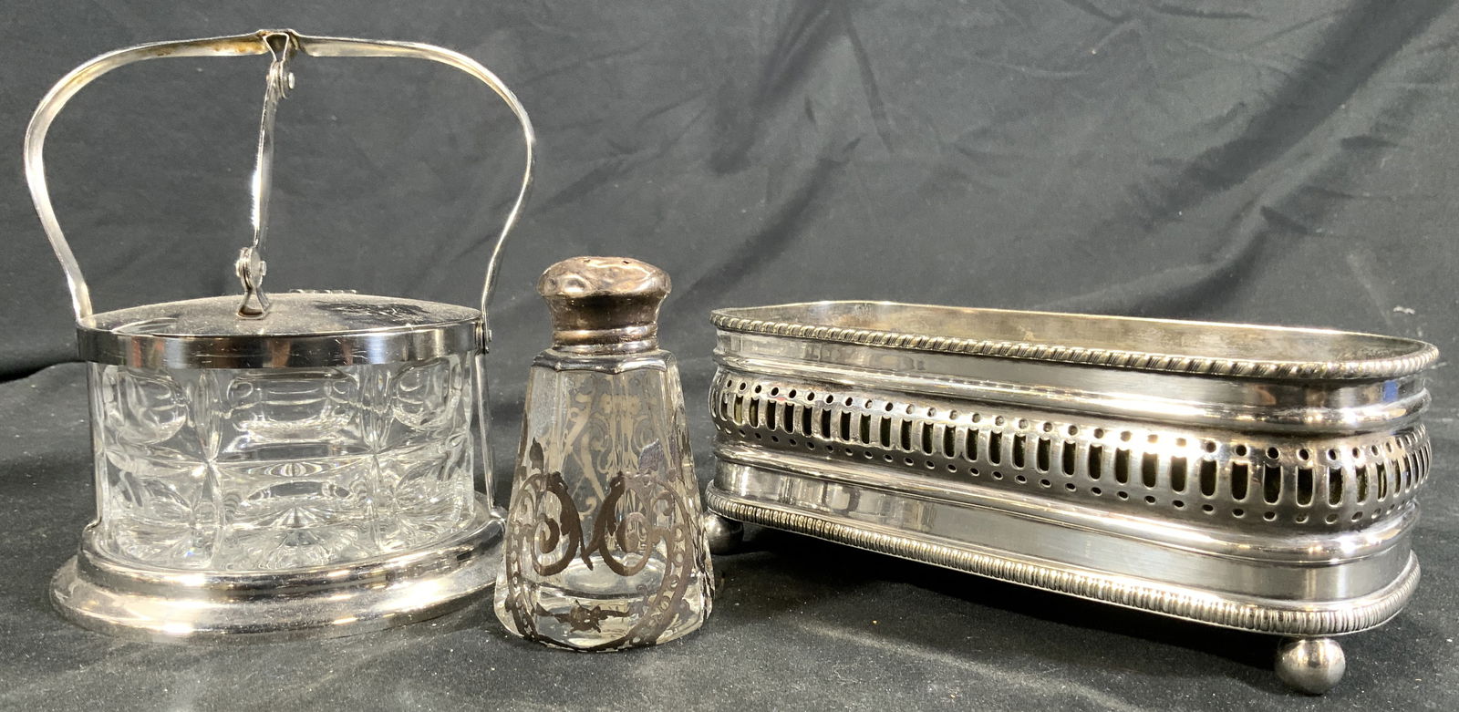 Lot 3 Glass & Silver Plate Tabletop Accessories (1 of 7)