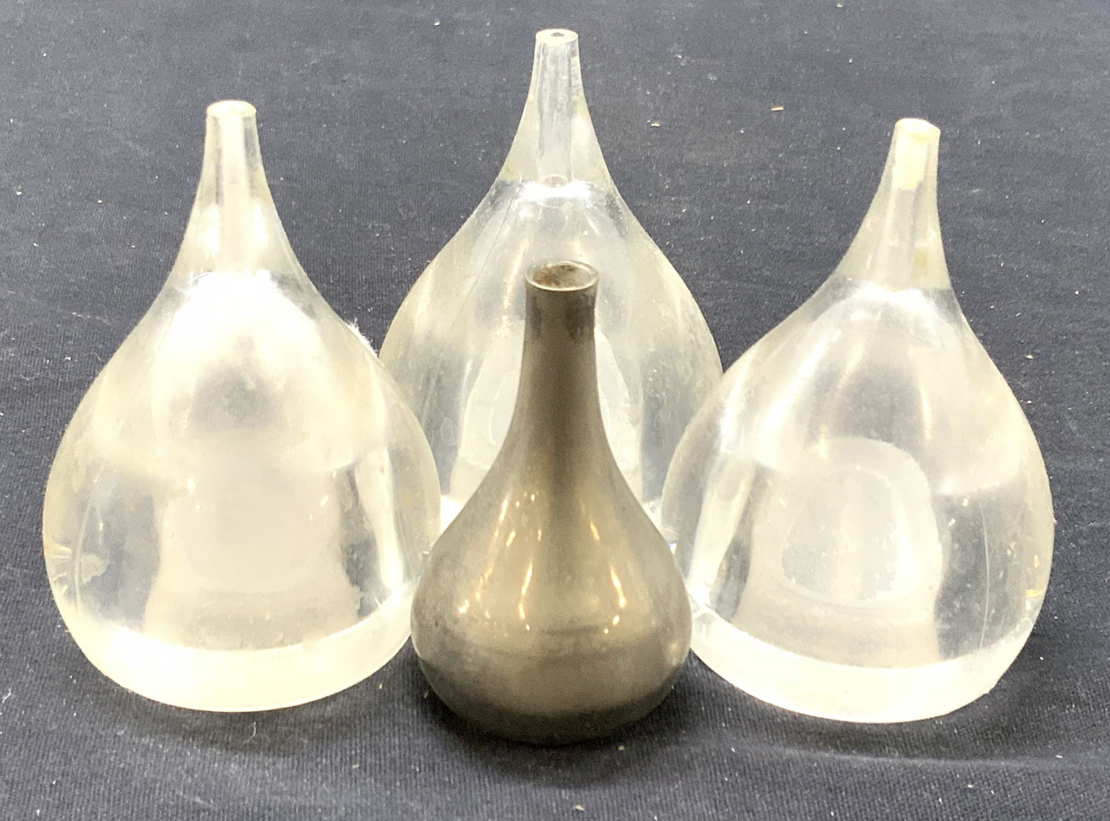 4 Vintage Tear Drop Shaped Salt Shakers, Dansk (1 of 8)