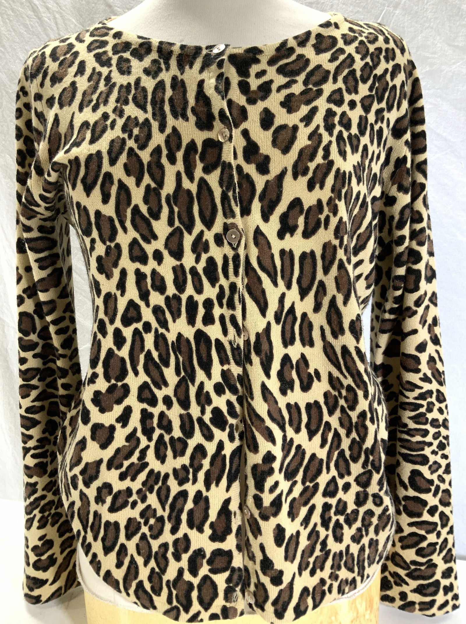 BOGARI Leopard Print Acrylic Cardigan (1 of 6)