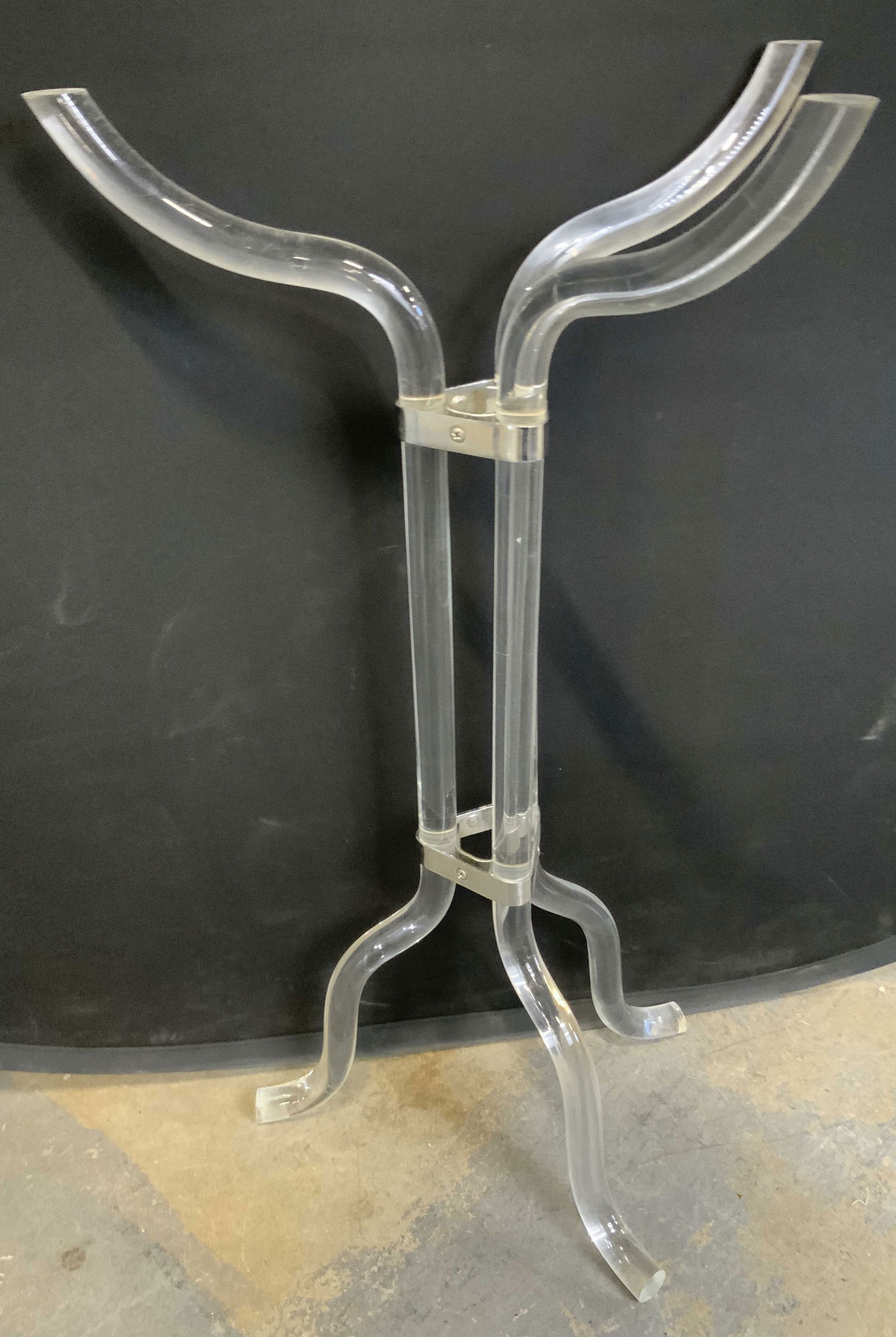 Vintage Acrylic Table Base (1 of 11)