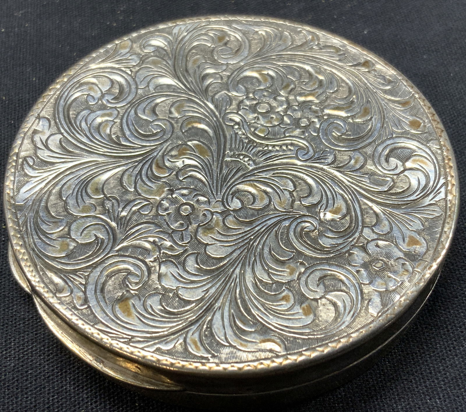 Vintage Ornate Silver Plate Over Brass Compact (1 of 8)