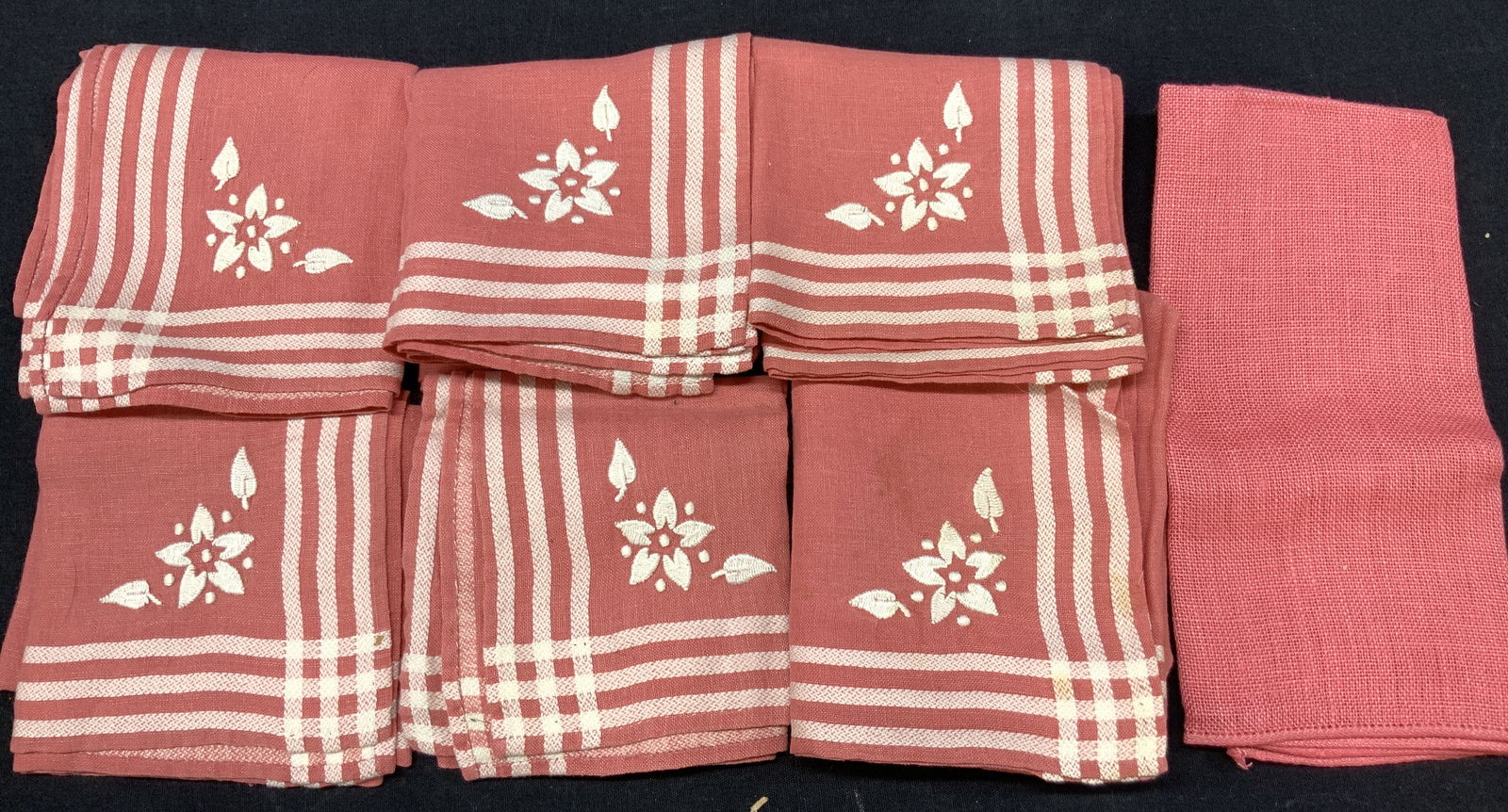 7 Pink & Embroidered Table Linens (1 of 8)
