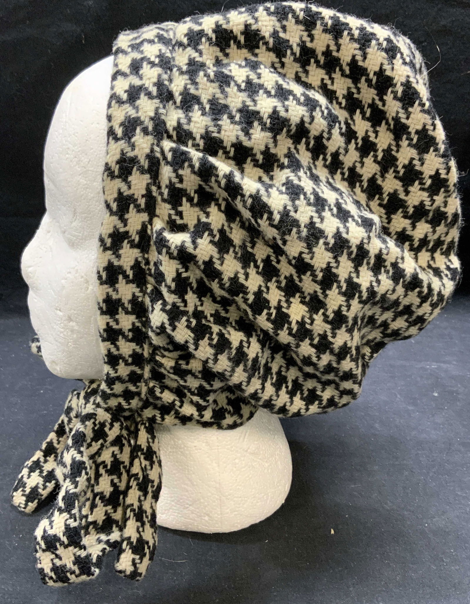 Vintage Wool Houndstooth Bonnet (1 of 6)