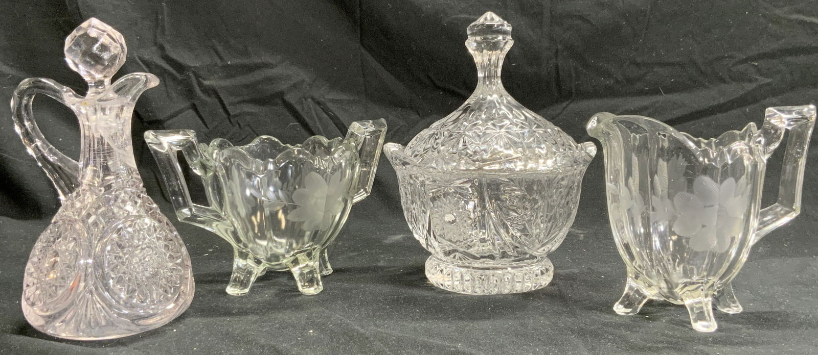 Lot 4 Glass Tabletop Vessels Accessories (1 of 8)
