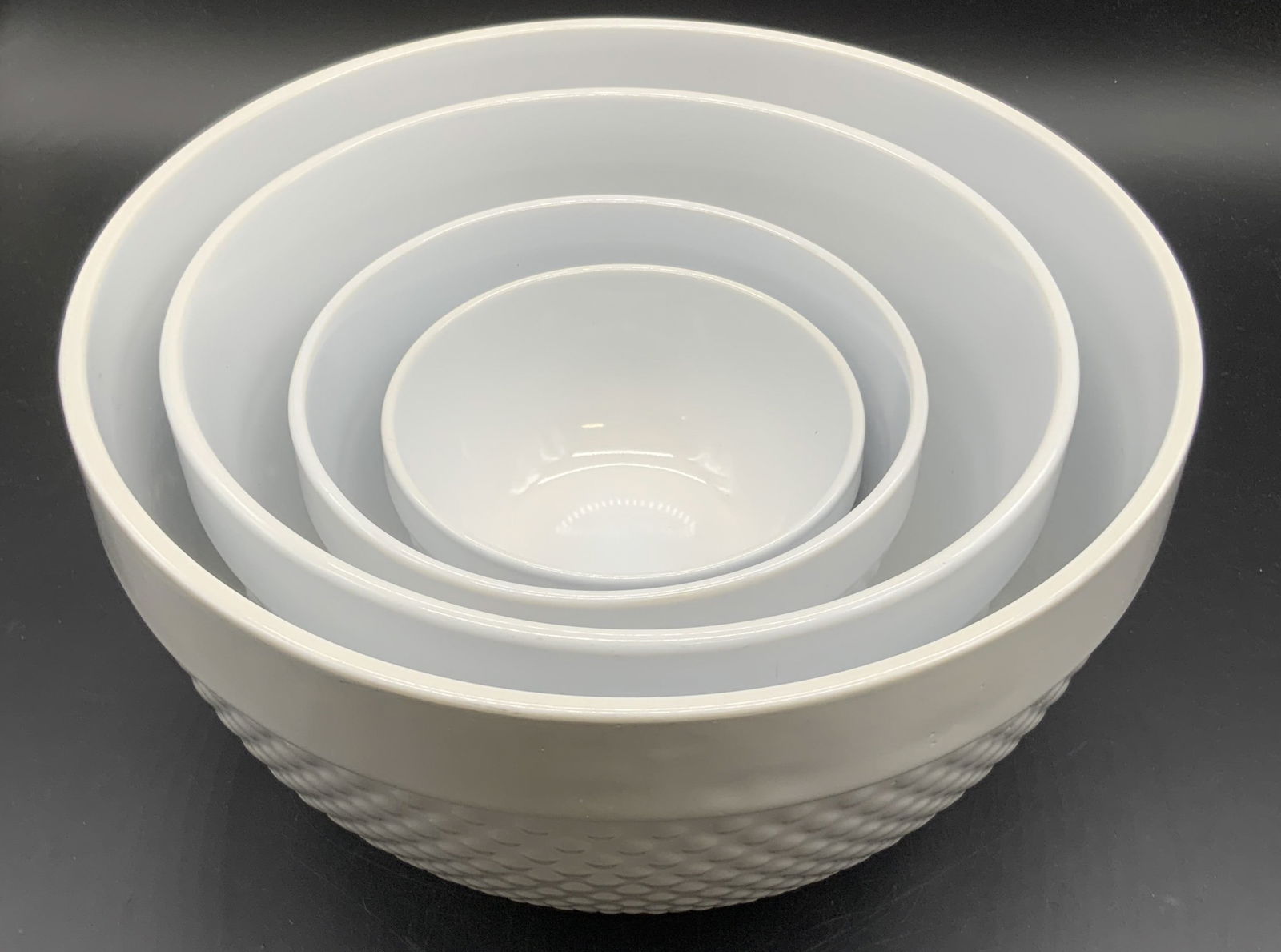 Set 4 TABLETOPS GALLERY Hobnail Ceramic Bowls (1 of 8)