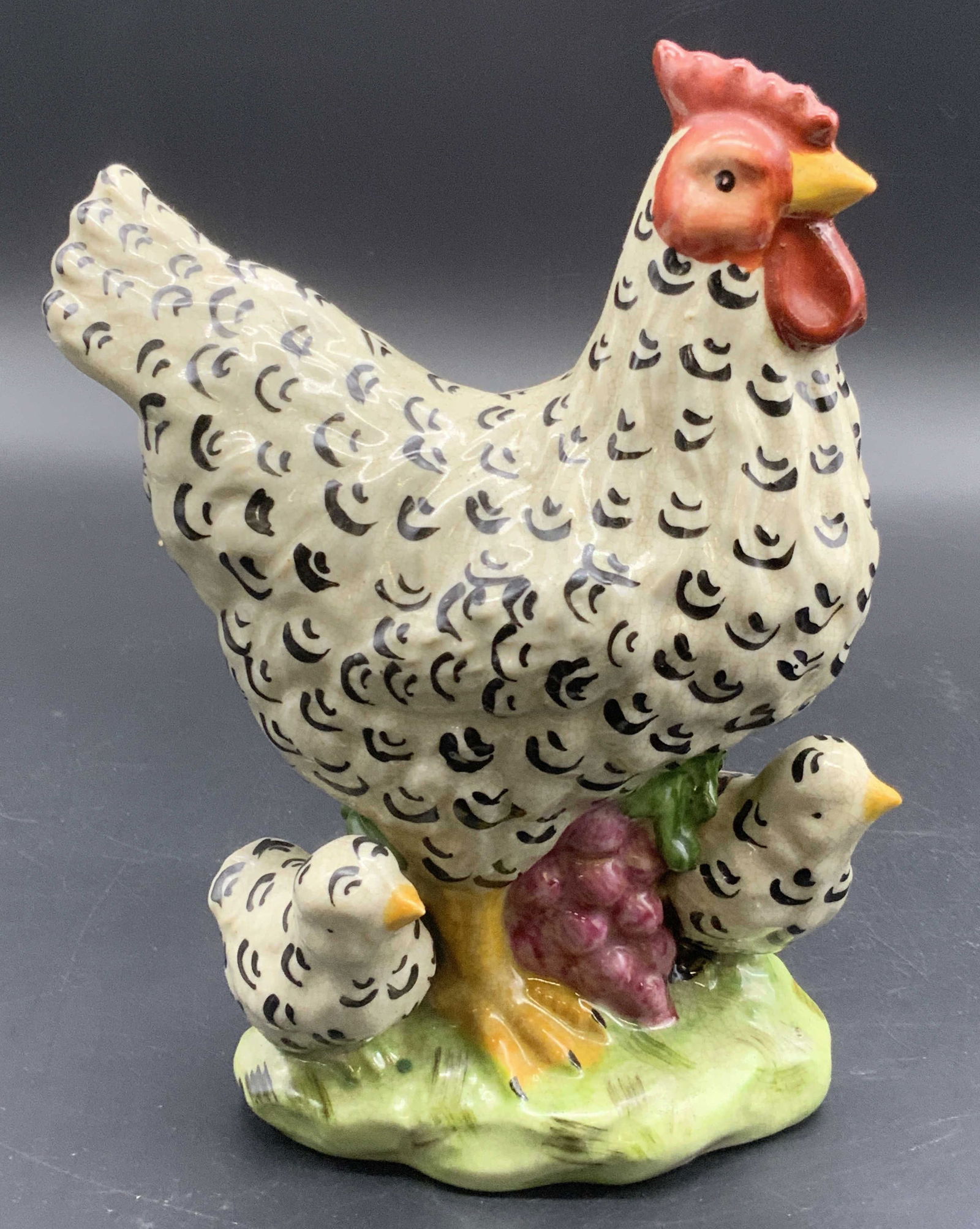 Hand Painted Ceramic Hen & Chicks Figural (1 of 10)