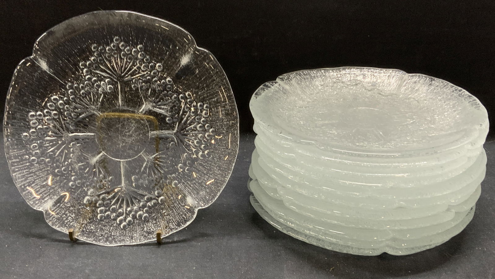 Set 18 Glass Flower Plates & Bowls, Tableware (1 of 8)