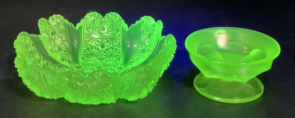 Lot 2  Vaseline Glass Bowl and Trinket Dish (1 of 6)