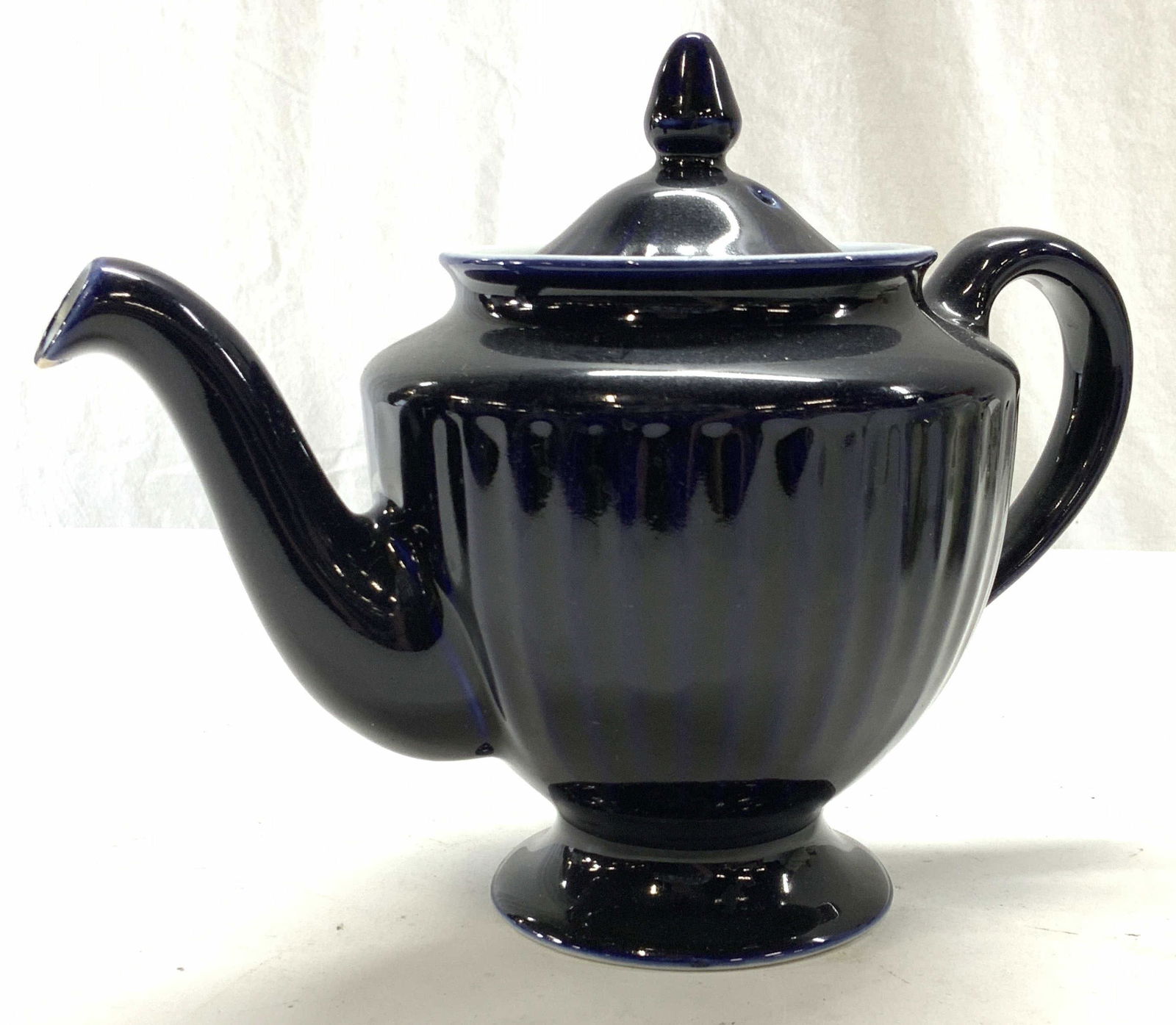 HALL Cobalt Blue Porcelain Teapot , USA (1 of 6)