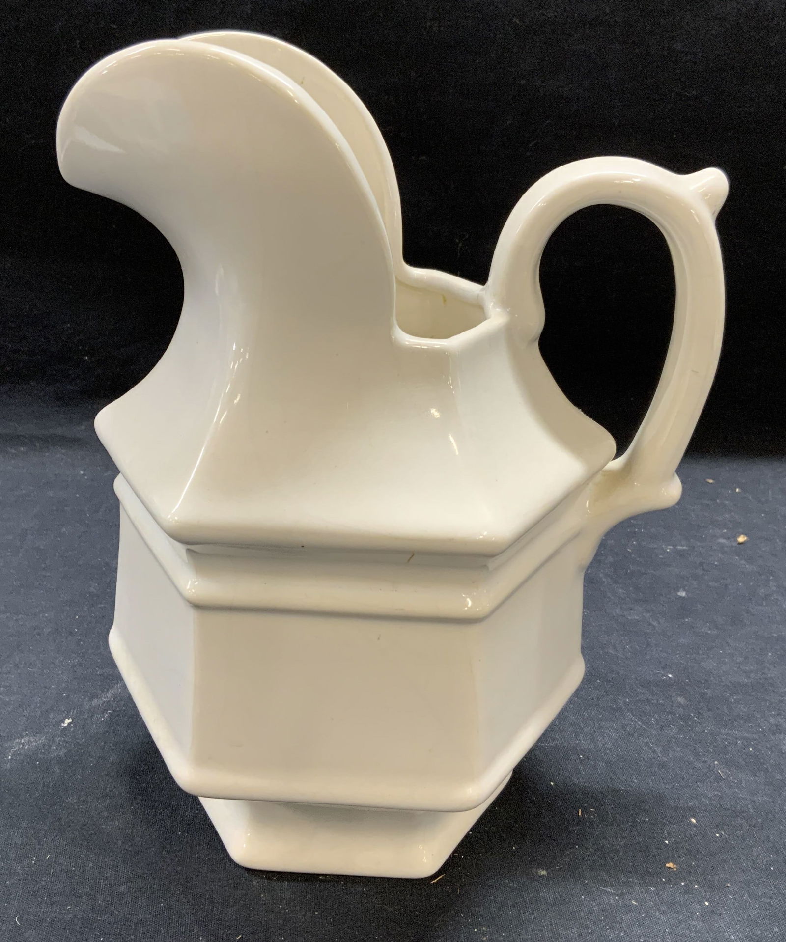 Hallmarked Vintage White Ceramic Pitcher USA (1 of 7)
