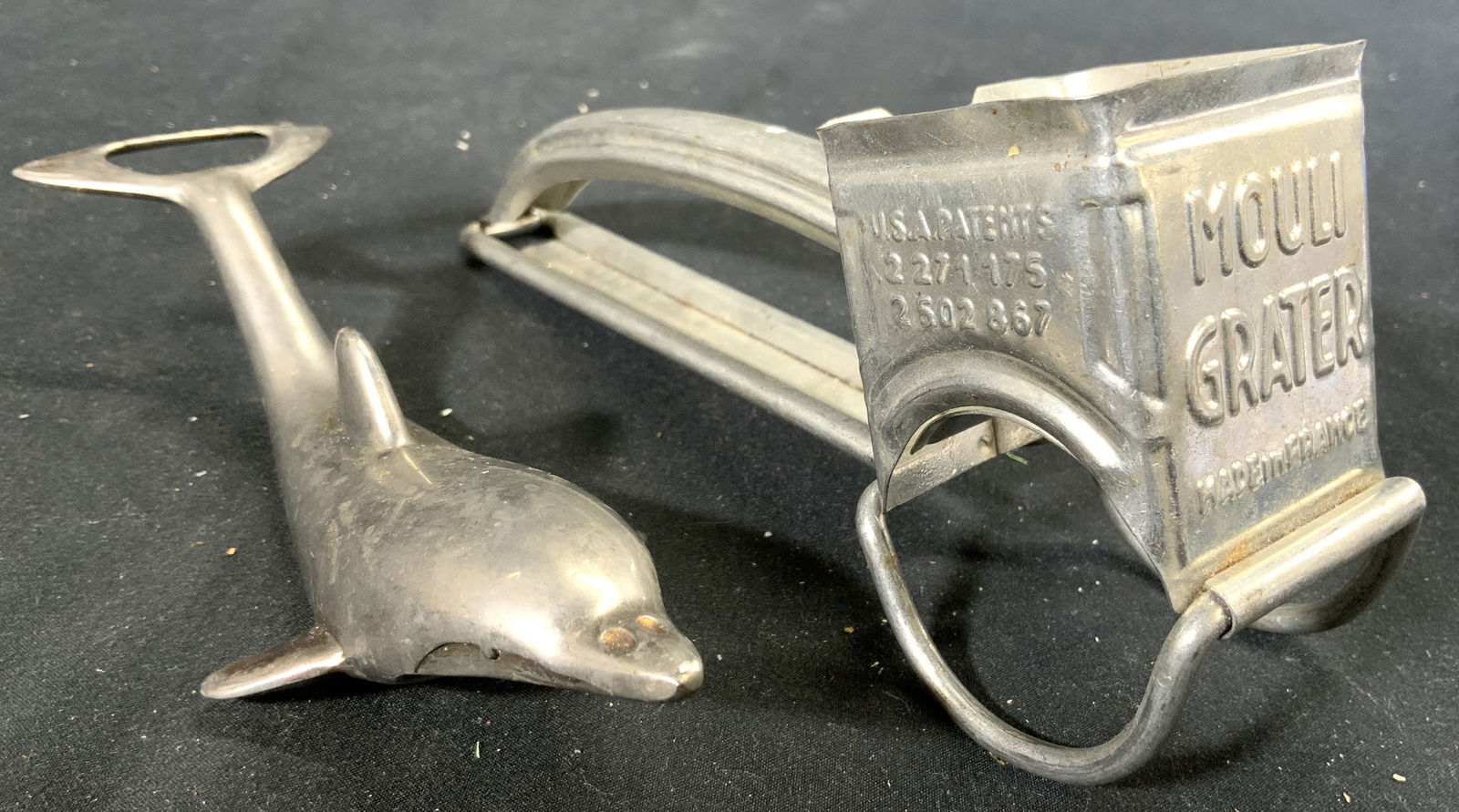 MOULI Rotary Cheese Grater & Dolphin Bottle Opener (1 of 7)