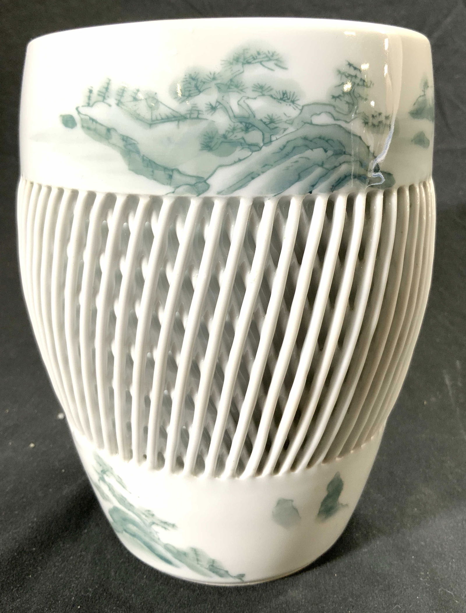 IMARI Hand Painted Woven Porcelain Vase (1 of 6)