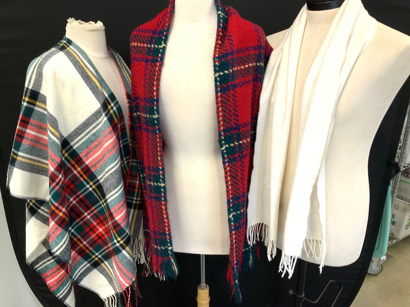 Weave O The Irish, D &Y, Viv & Lou Scarves, Cape (1 of 5)