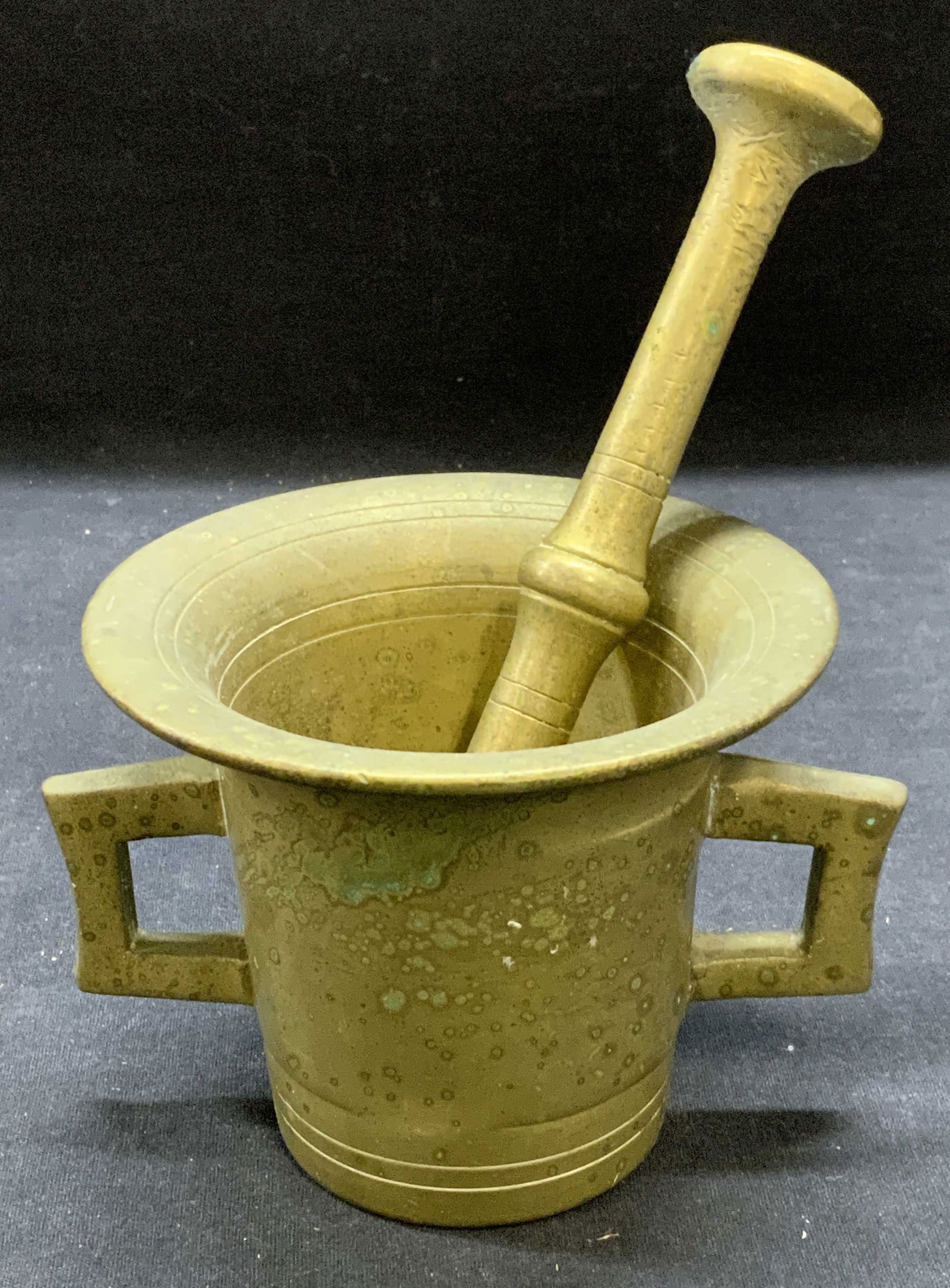 Vintage Heavy Brass Mortar & Pestle (1 of 8)
