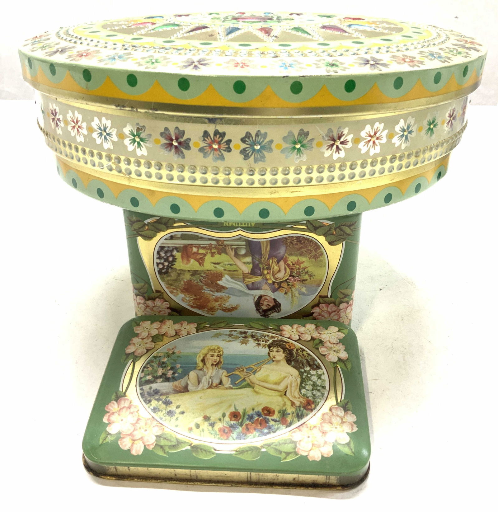 2 Collectible Decorative Tin Boxes, B.W.Co (1 of 9)