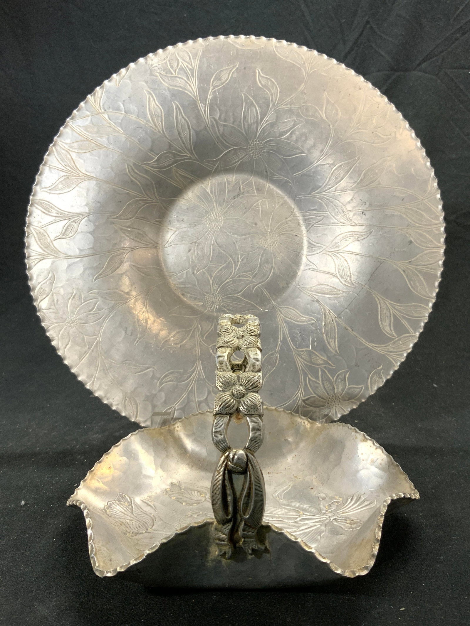 Trademarked Vtg H Wrought Aluminum Plate & Basket: Underside of plate reads THE BEAUTY LINE. Underside of basket is inscribed HAND WROUGHT RODNEY KENT SILVER CO 429. Each piece is hand wrought aluminum and had floral and leaf relief detail. Plate meas