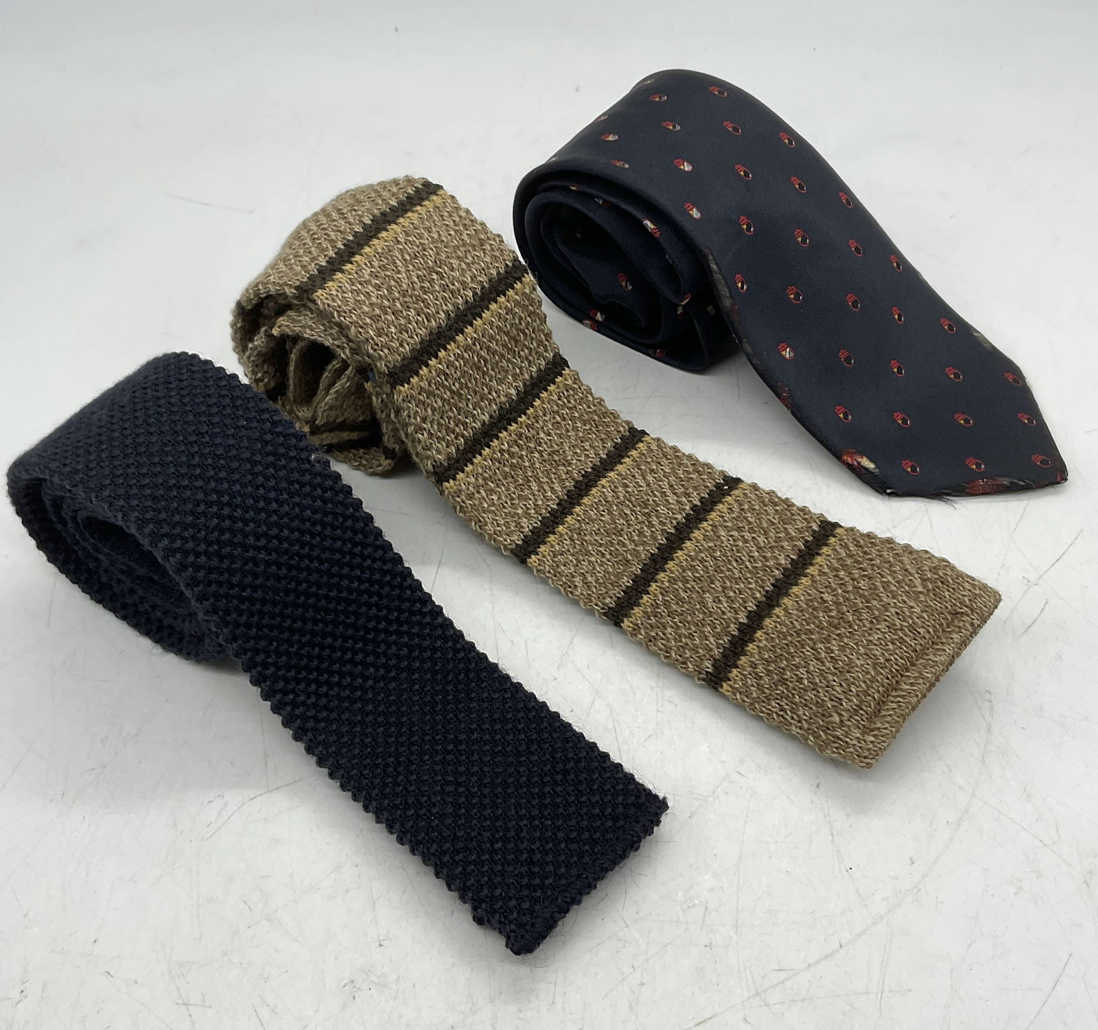 Lot 3 Ties, Silk & Wool (1 of 6)