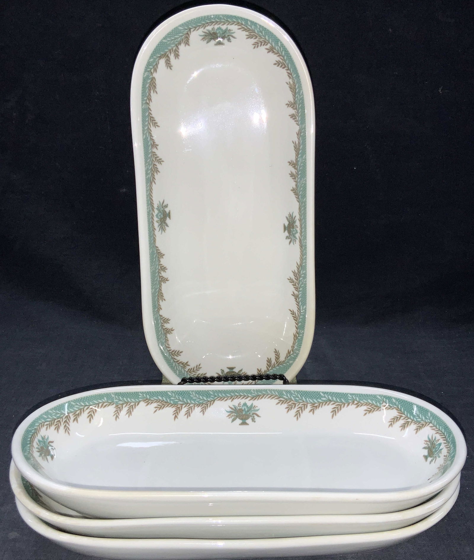 Set 4 SHENANGO Ceramic Dishes (1 of 7)