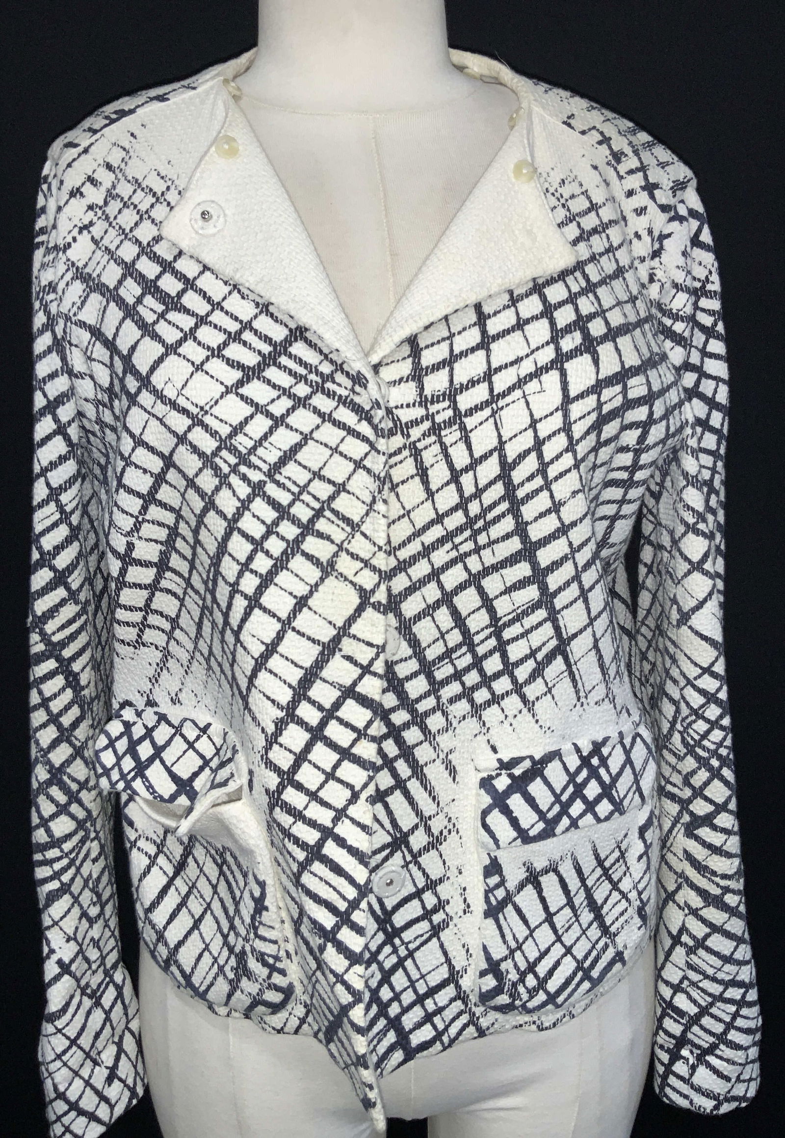 PIAZZA SEMPIONE Cotton Blazer 42, Italy: Tag Marked PIAZZA SEMPIONE made in Italy. Material tag marked 97% cotton and Elastane. Approx 19 inches wide and 12 inches long. Minor wearing to collar. Piazza sempione blazer, blazer, casual wear, f