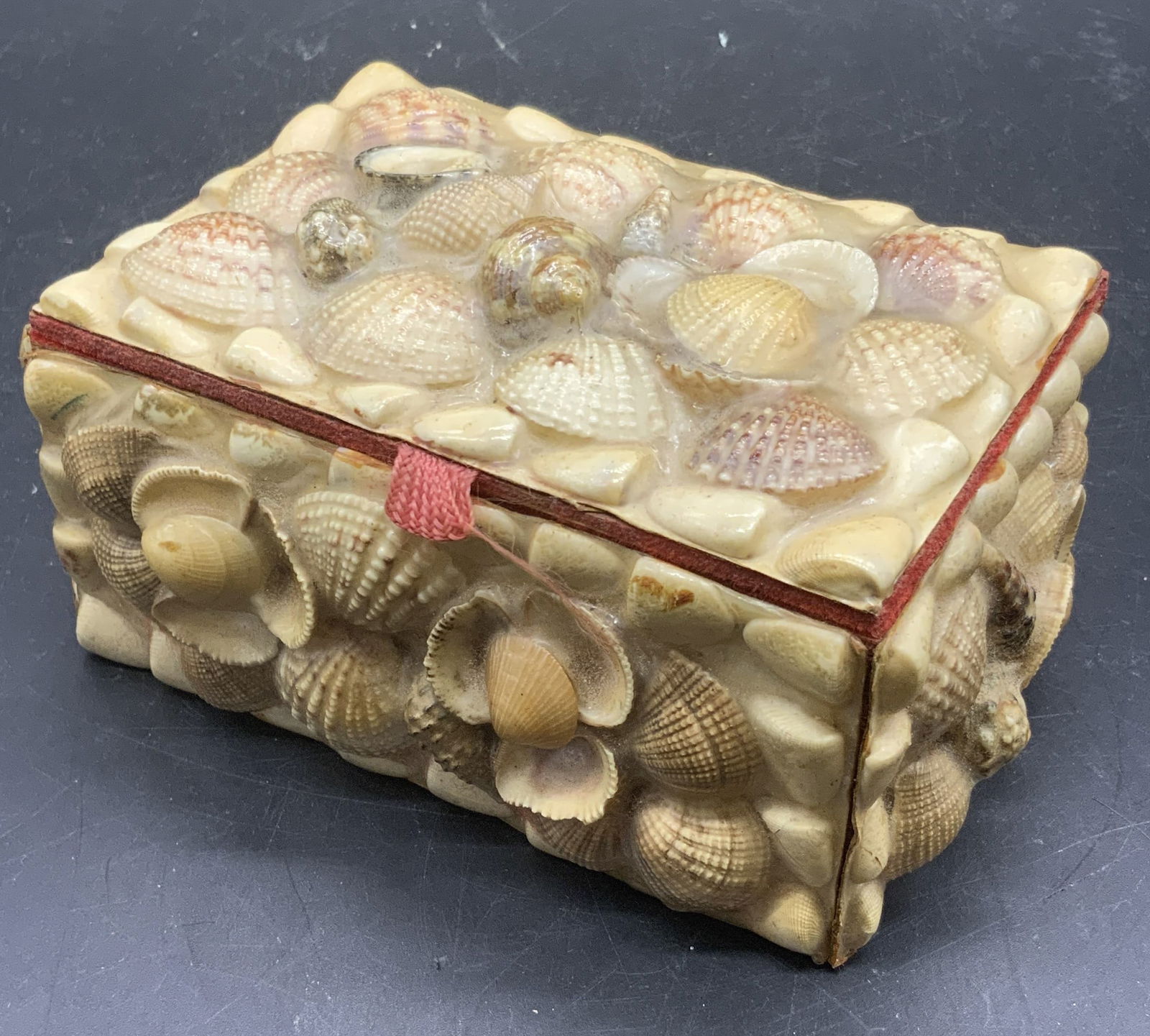 Vintage Seashell Covered Lidded Trinket Box (1 of 9)