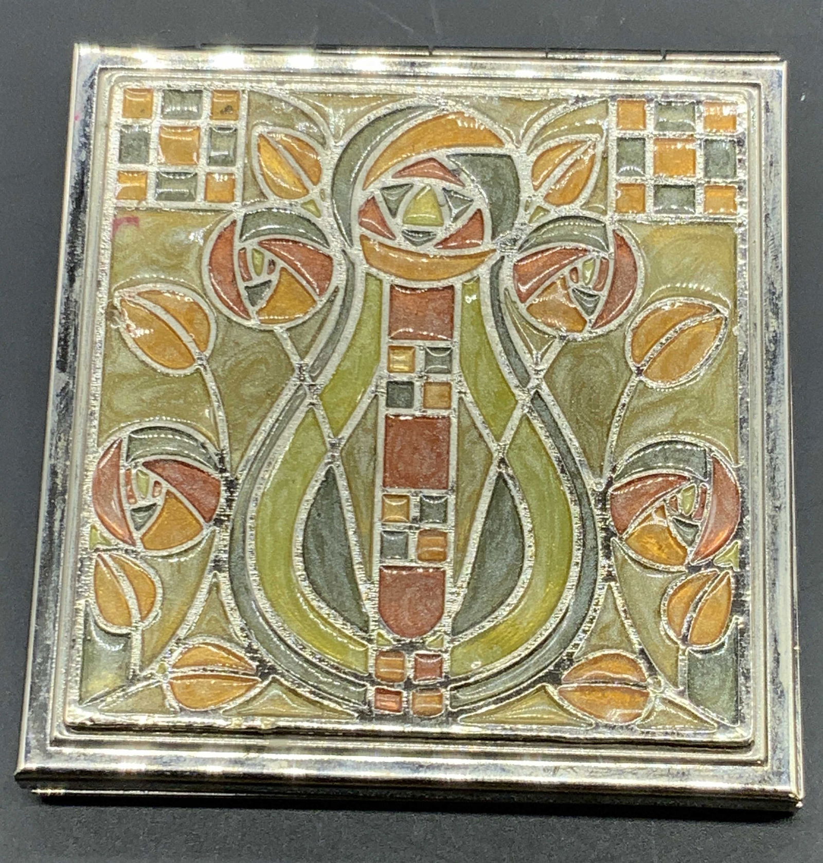 Vintage Enameled Mirrored Compact (1 of 10)