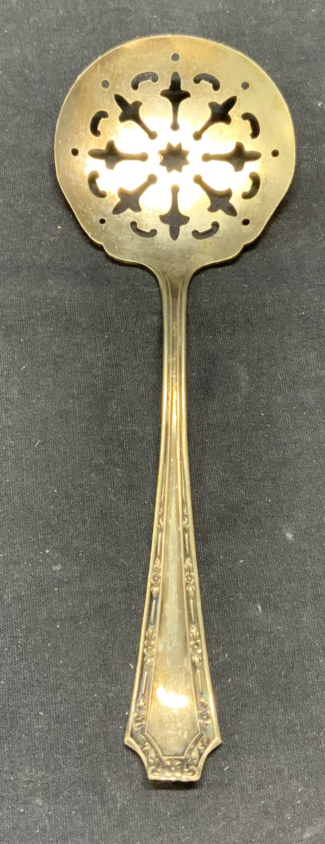 Vintage Fairfield Silver Plated Server (1 of 6)