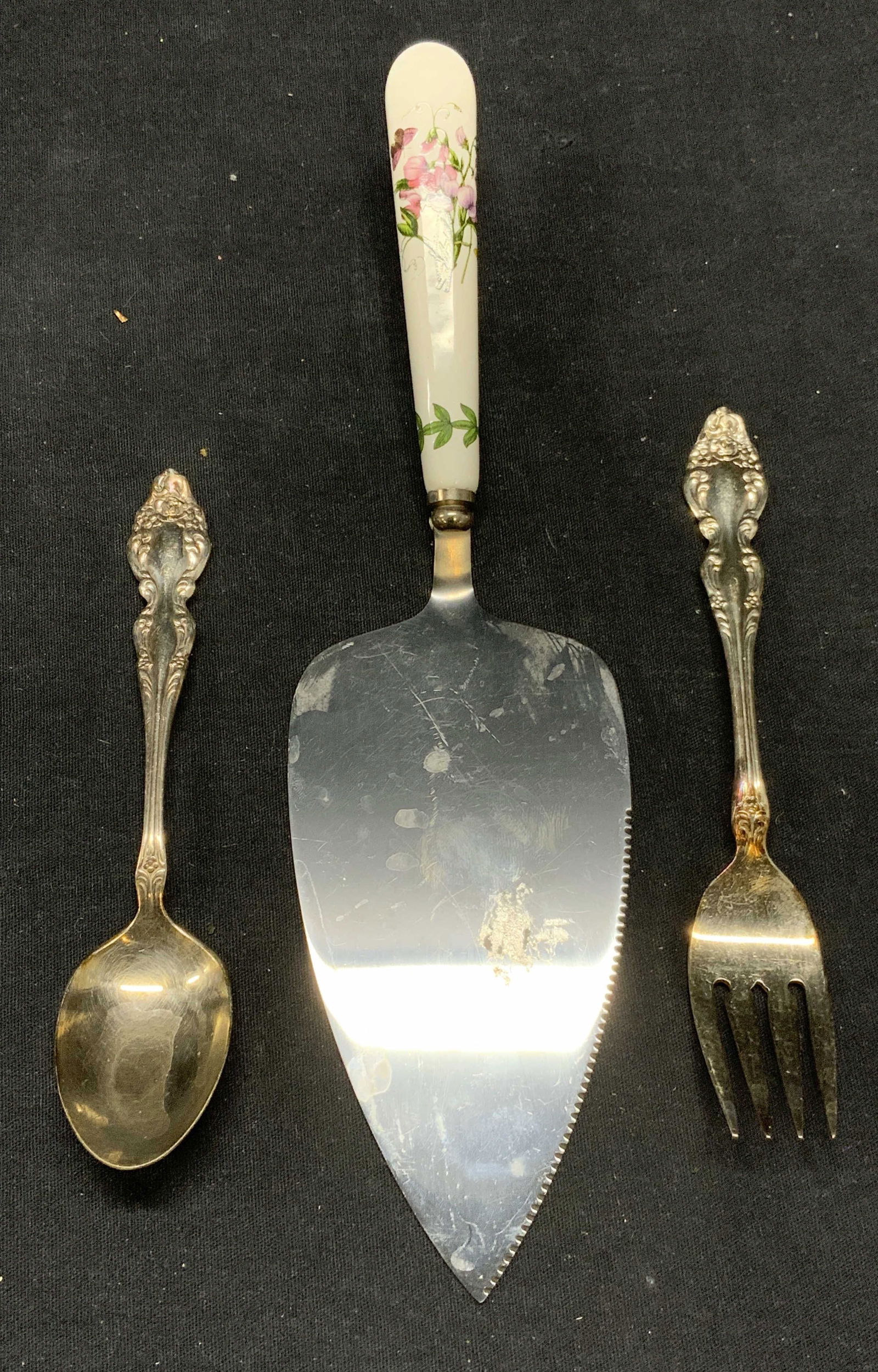 Lot 3 PORTMEIRION Server & Rogers Flatware (1 of 6)