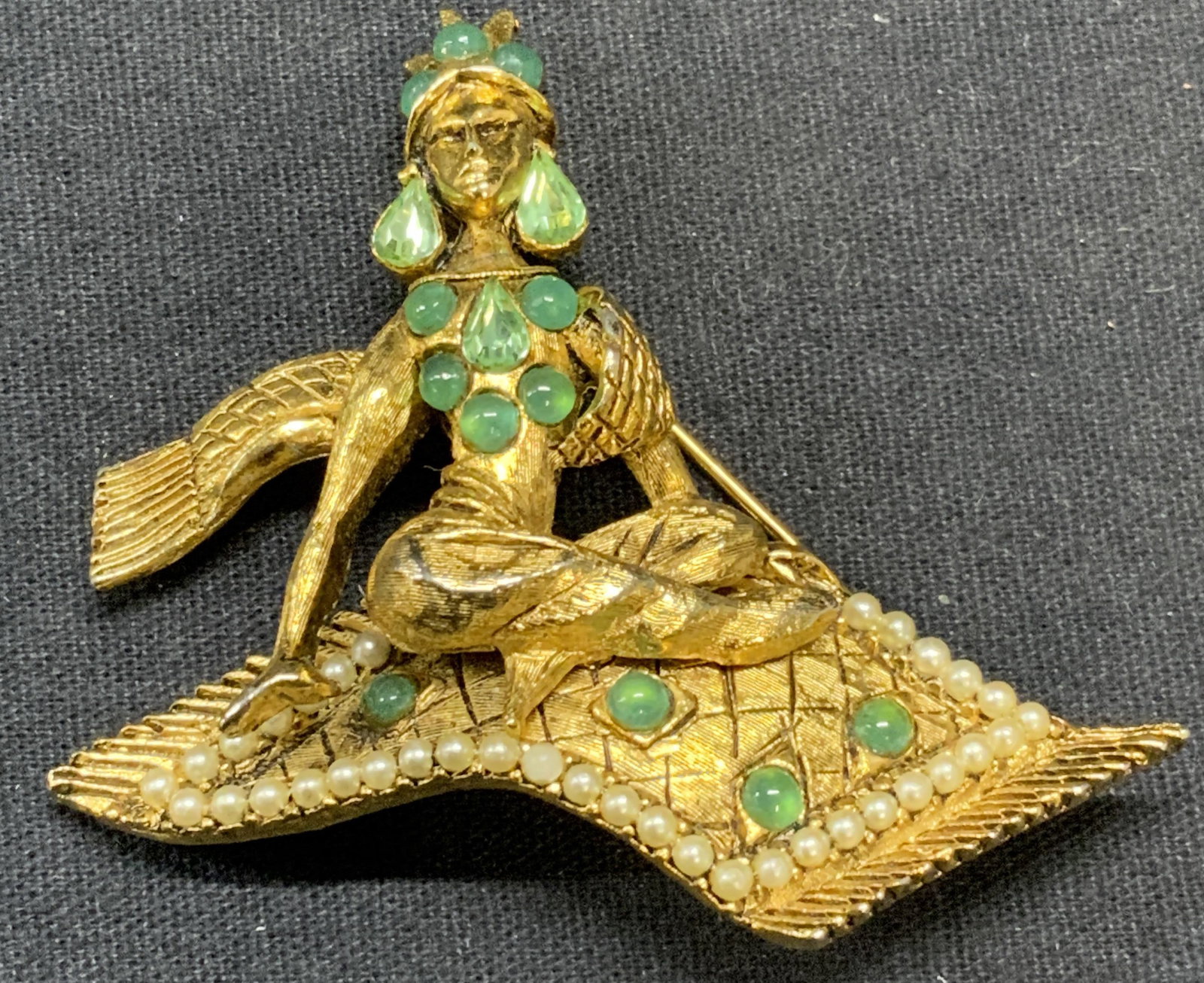 Hattie Carnegie Figural Crystal Brooch (1 of 7)