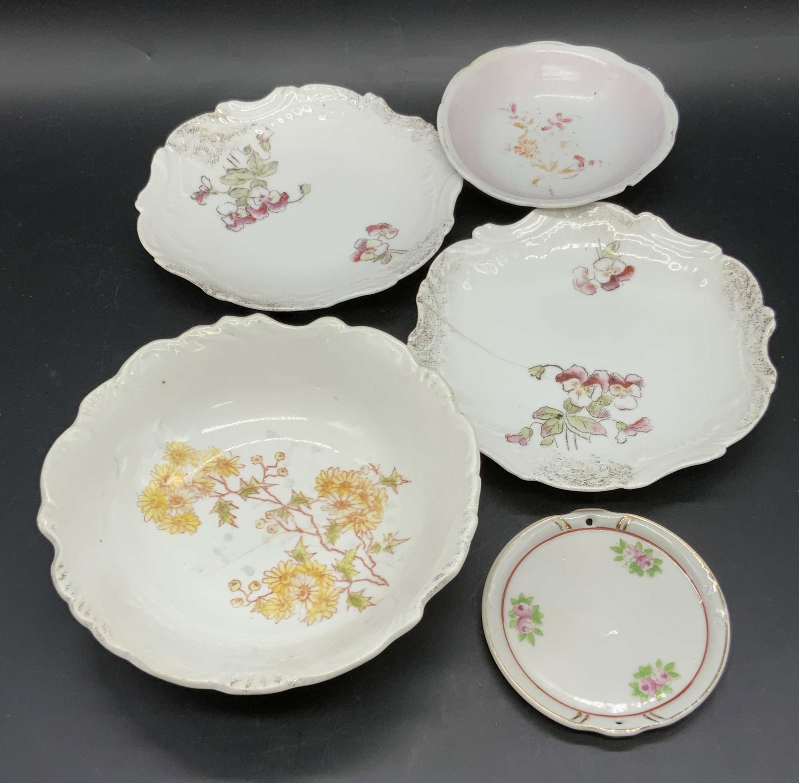 Lot 5 Vintage Porcelain Dishes, CARLSBAD & More (1 of 14)