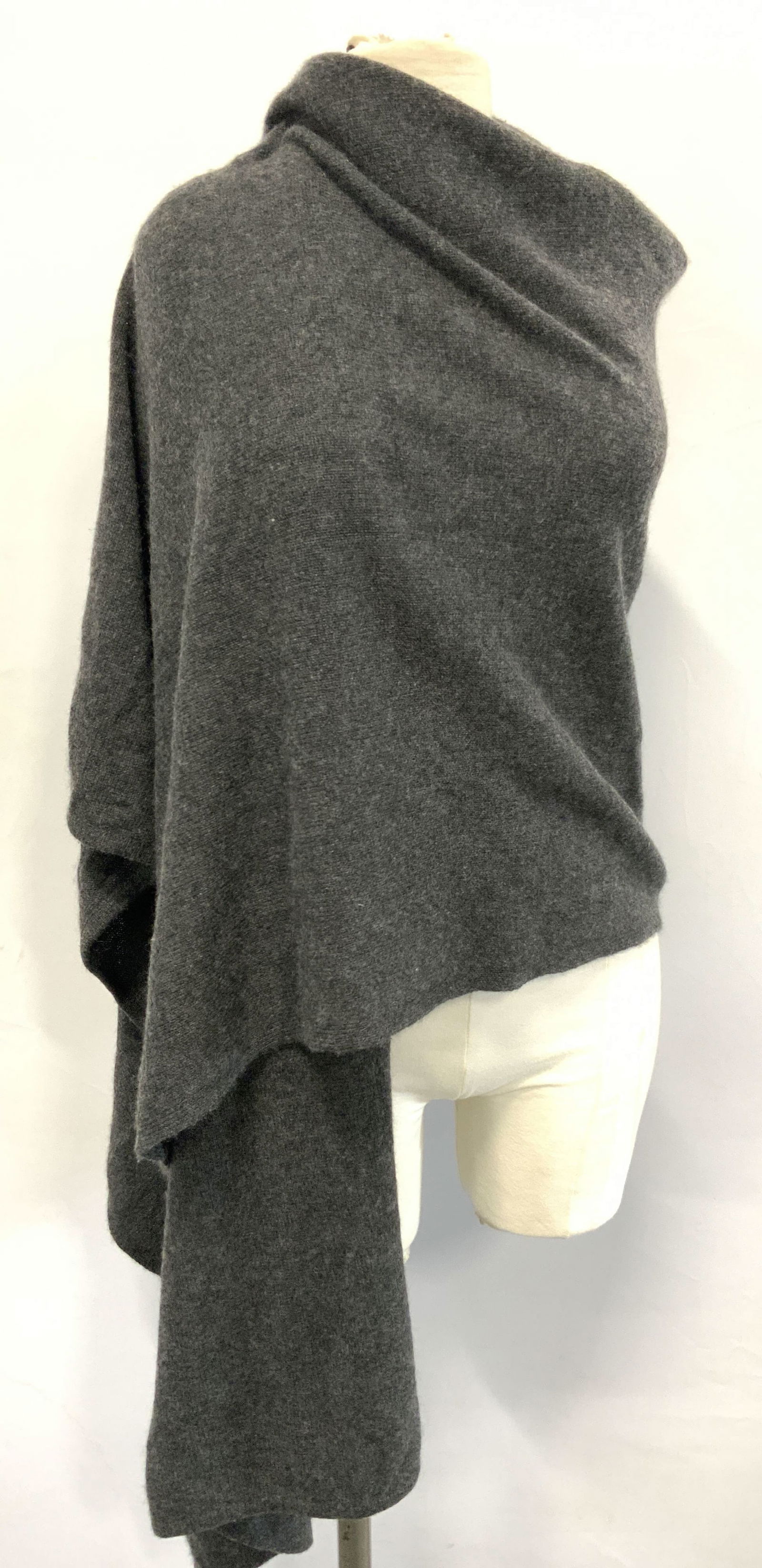 Lord & Taylor Cashmere Shawl (1 of 6)