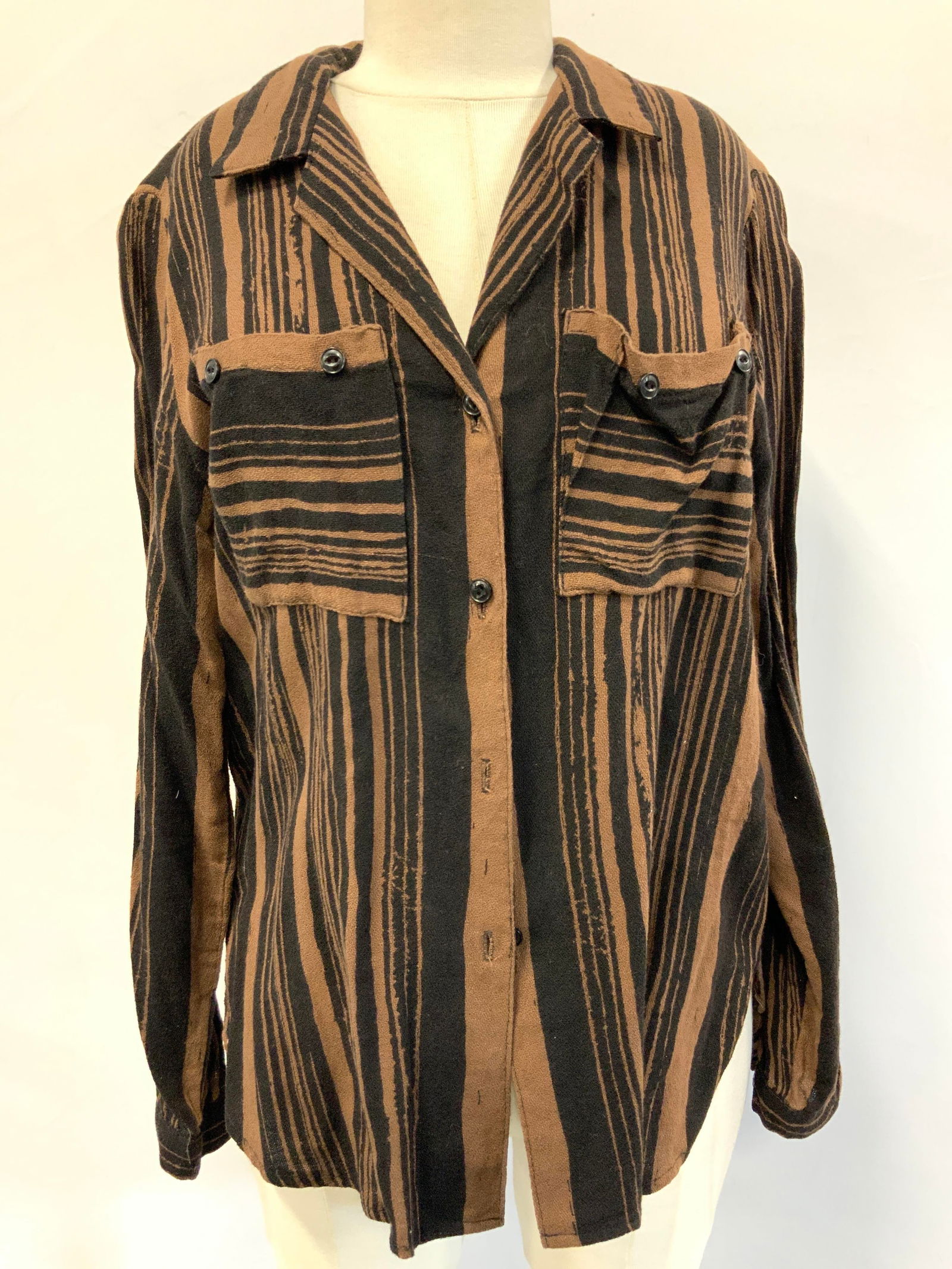 Two Potato Cotton Button Down: Button down blouse with collar. Tag reads Two Potato of Laguna beach, calf 100% Cotton. Chest measures 20 inches, and 15 inches from inner arm seam to bottom and sleeve measure 22 inches from shoulder