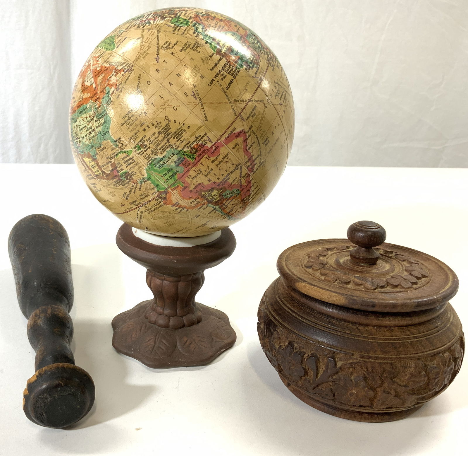 Lot 4 Vtg Pestle, Trinket Box, Globe & Candlestick (1 of 6)