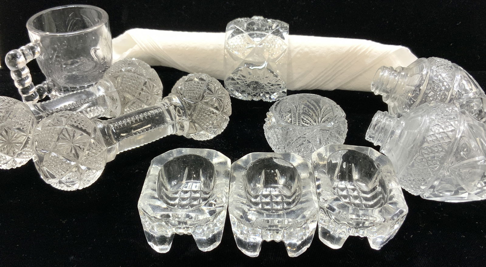 Group 9 Glass Tableware; Knife Rest, Salt Cellar (1 of 13)