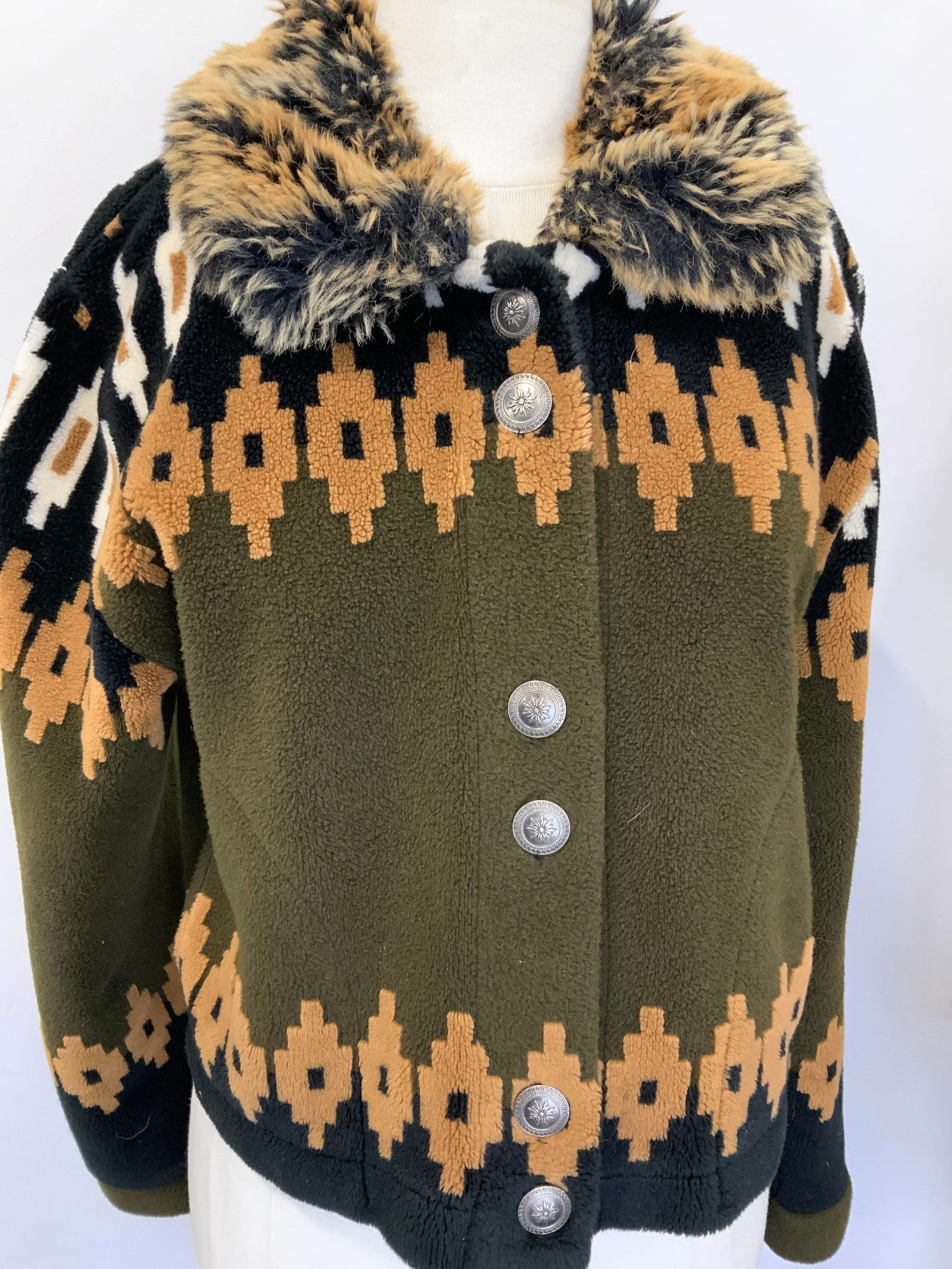 Country Clothing Vintage Valley Plush Jacket (1 of 7)