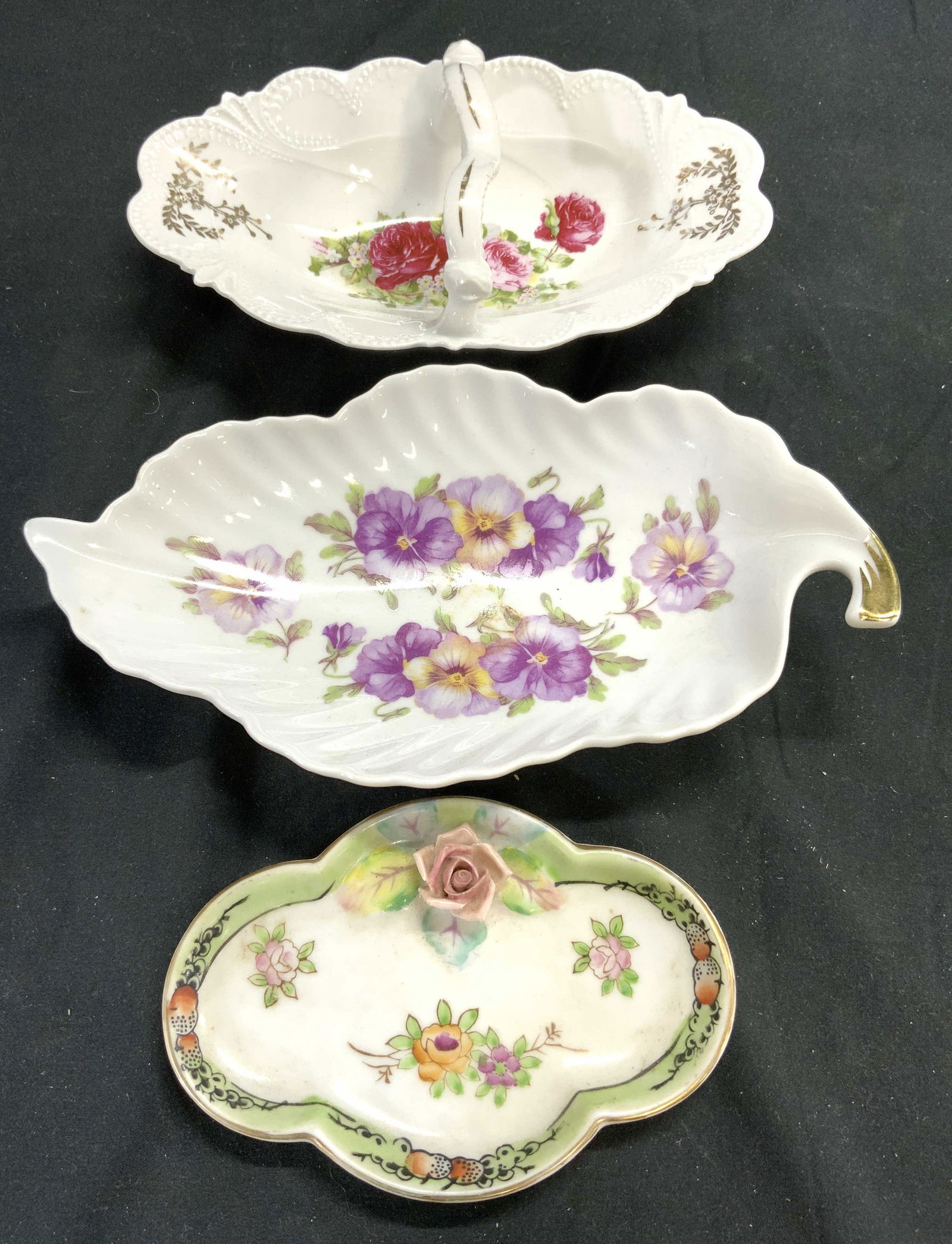 Lot 3 Vintage Assorted Porcelain Dishes (1 of 7)