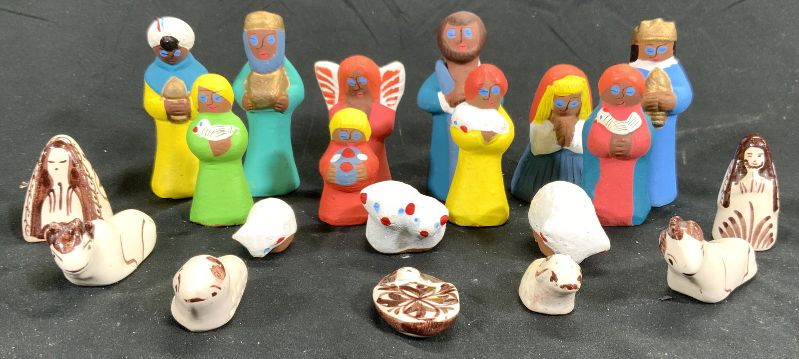20 Ceramic & Porcelain Religious Nativity Figurals (1 of 8)