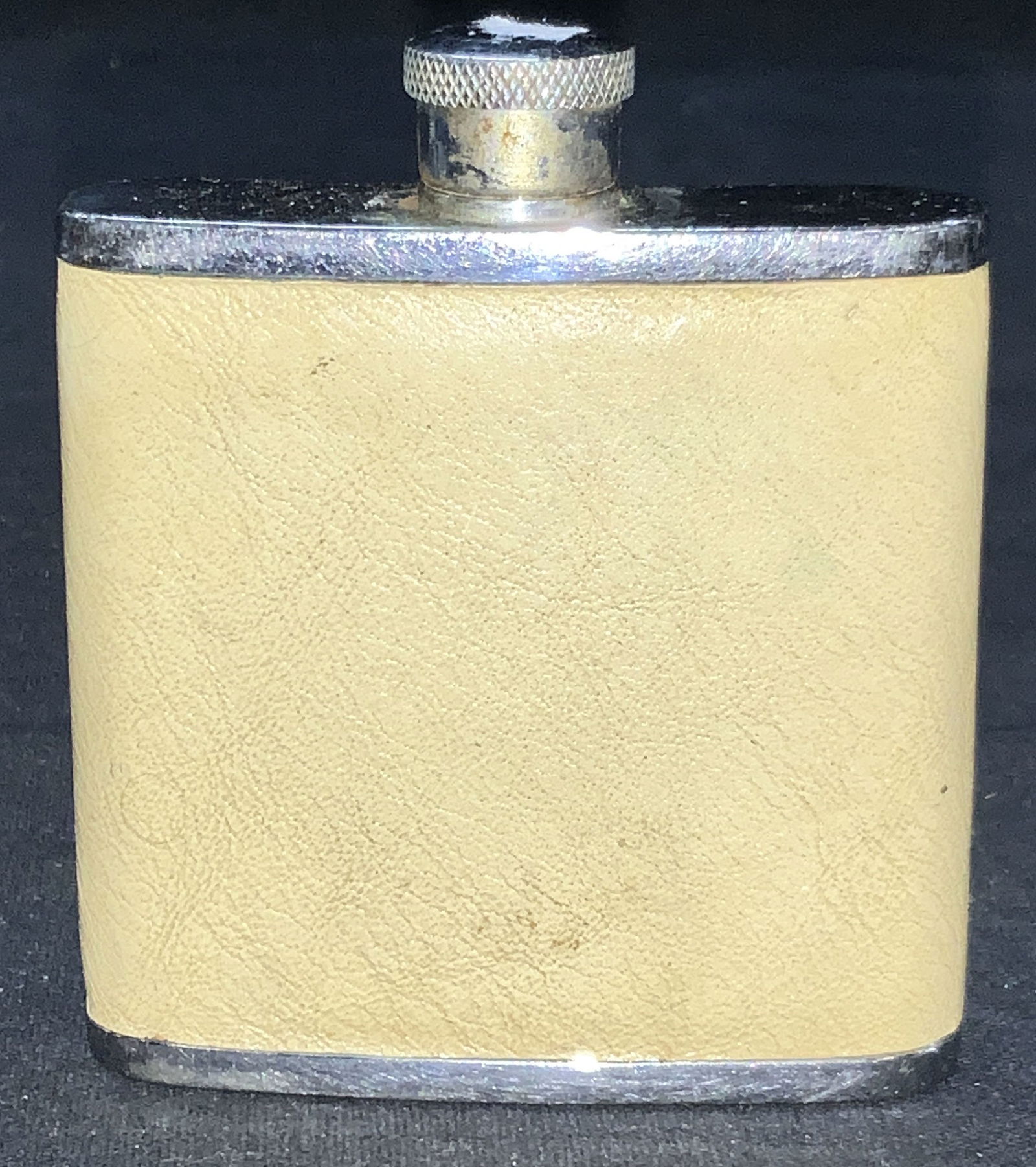 Vintage 2oz Leather Wrapped Flask, England. (1 of 7)