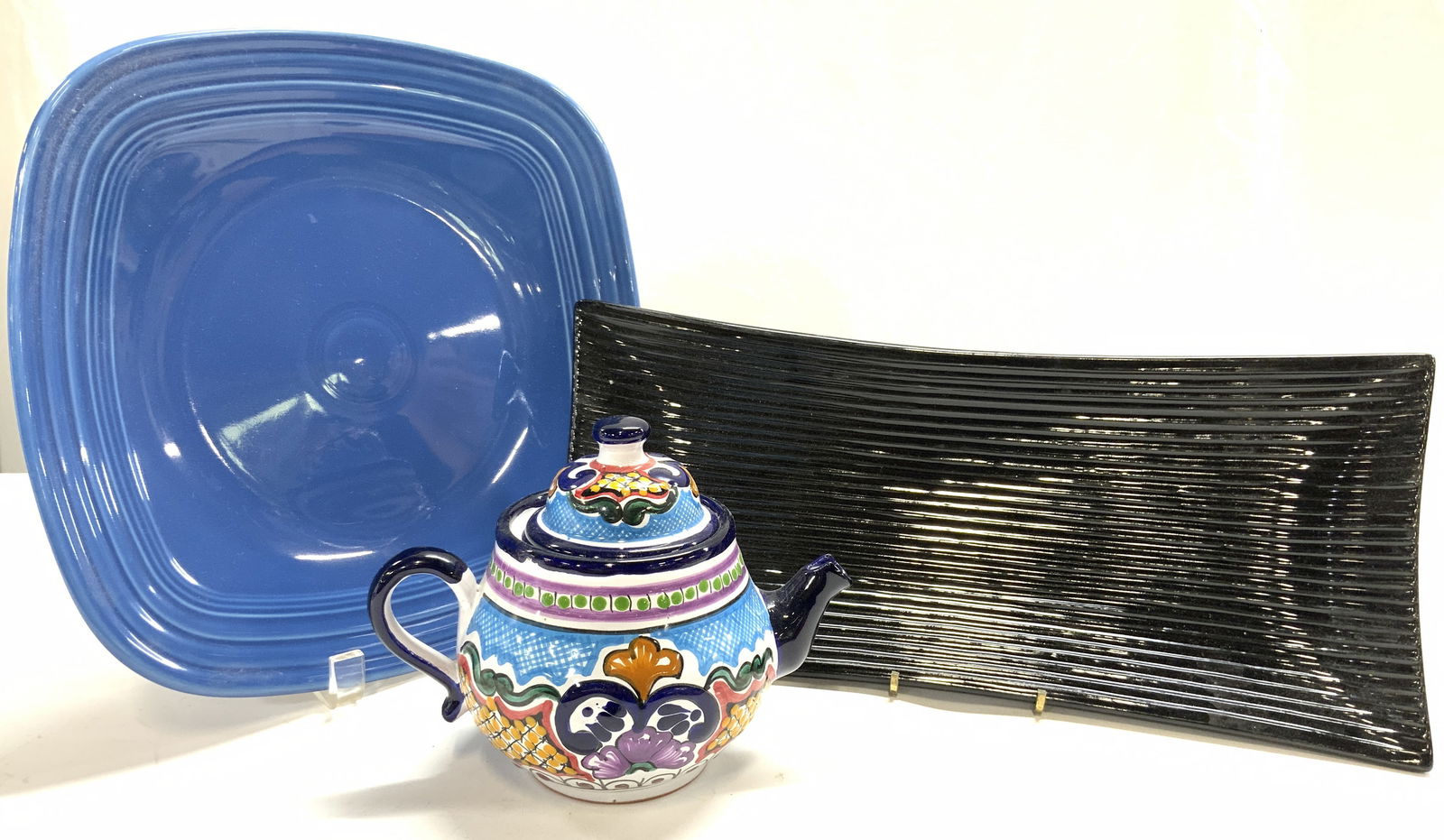 Lot 3 Assorted Porcelain Dishes & Teapot (1 of 8)