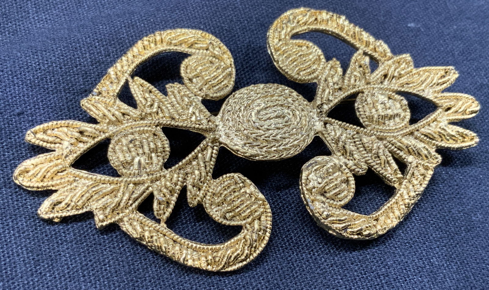 Vintage Stitch Style Gold Toned Statement Brooch (1 of 7)