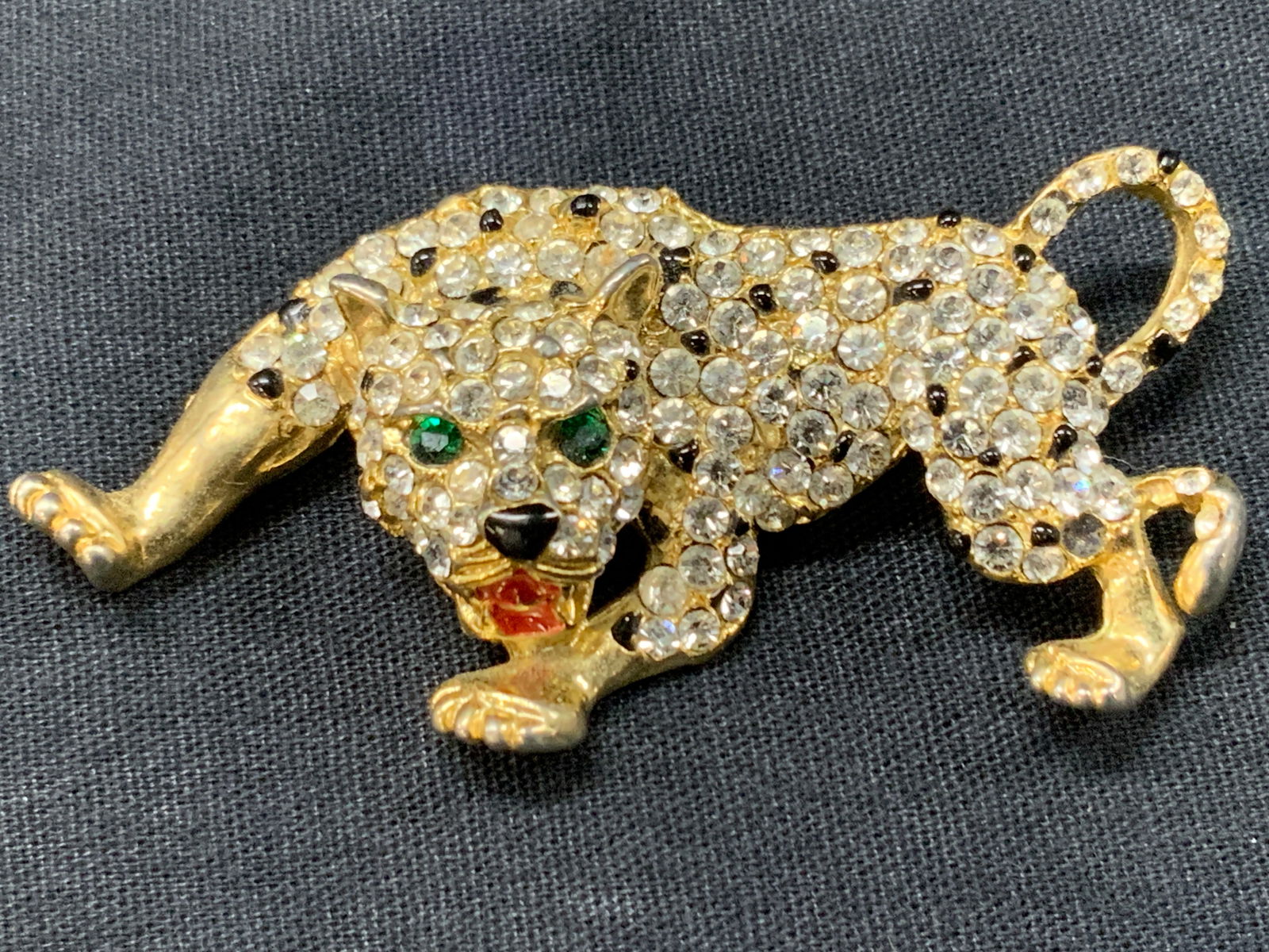 Vintage Gold Tnd Wild Cat Brooch (1 of 8)