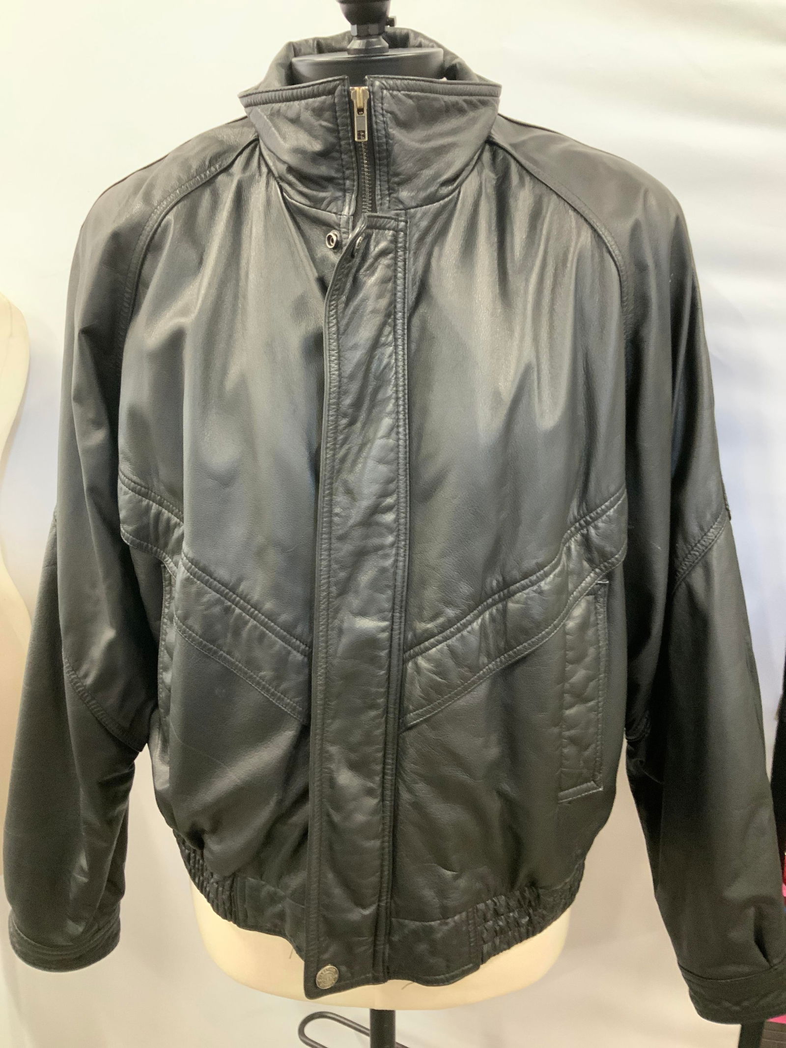 Wilsons Leather Bomber Jacket, XL Mens (1 of 10)