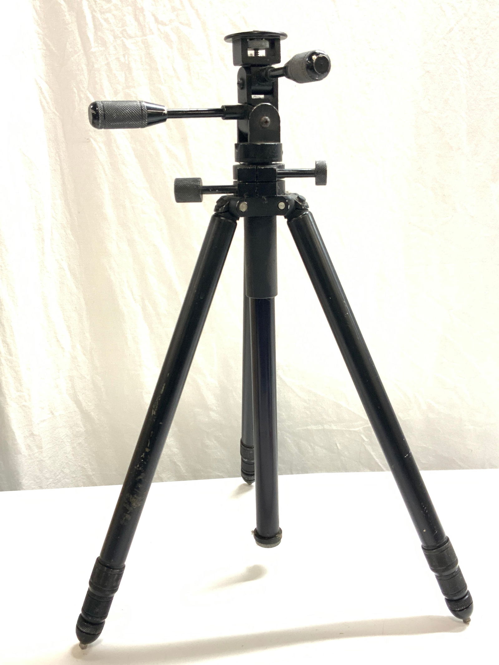 Metal Tripod Camera Stand W Plate (1 of 9)