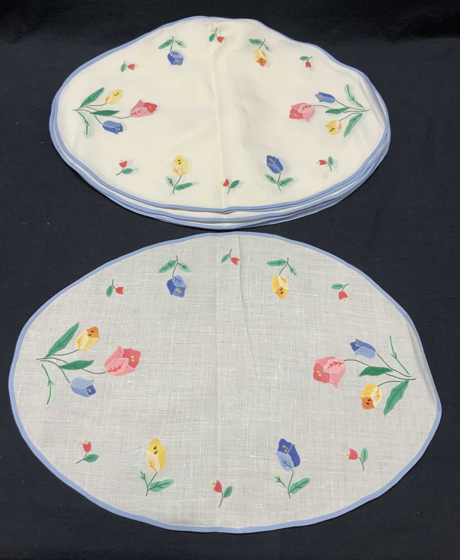 10 Floral Applique Linen Table Mats (1 of 6)