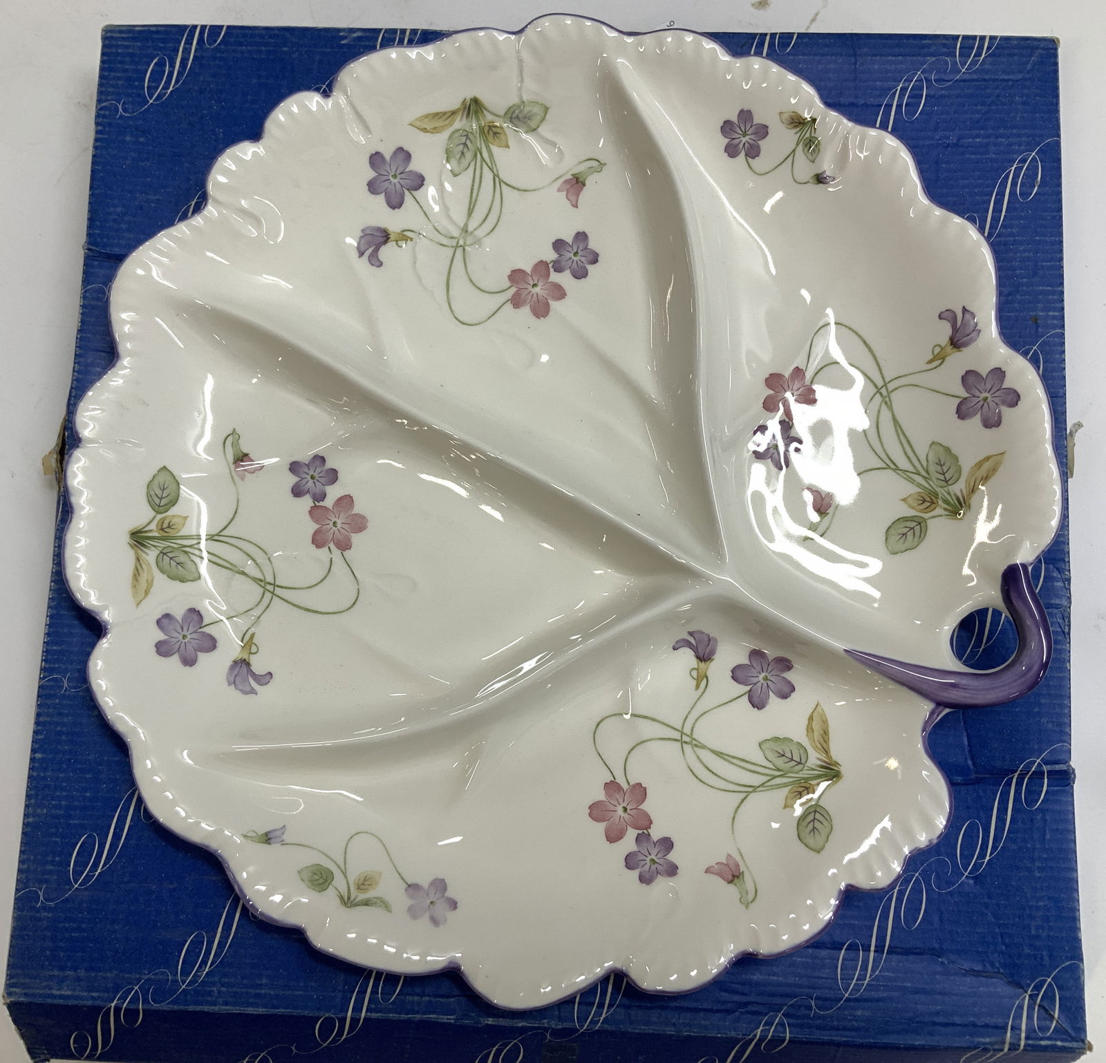 Andrea by Sadek Porcelain Leaf Serving Dish, Box (1 of 6)