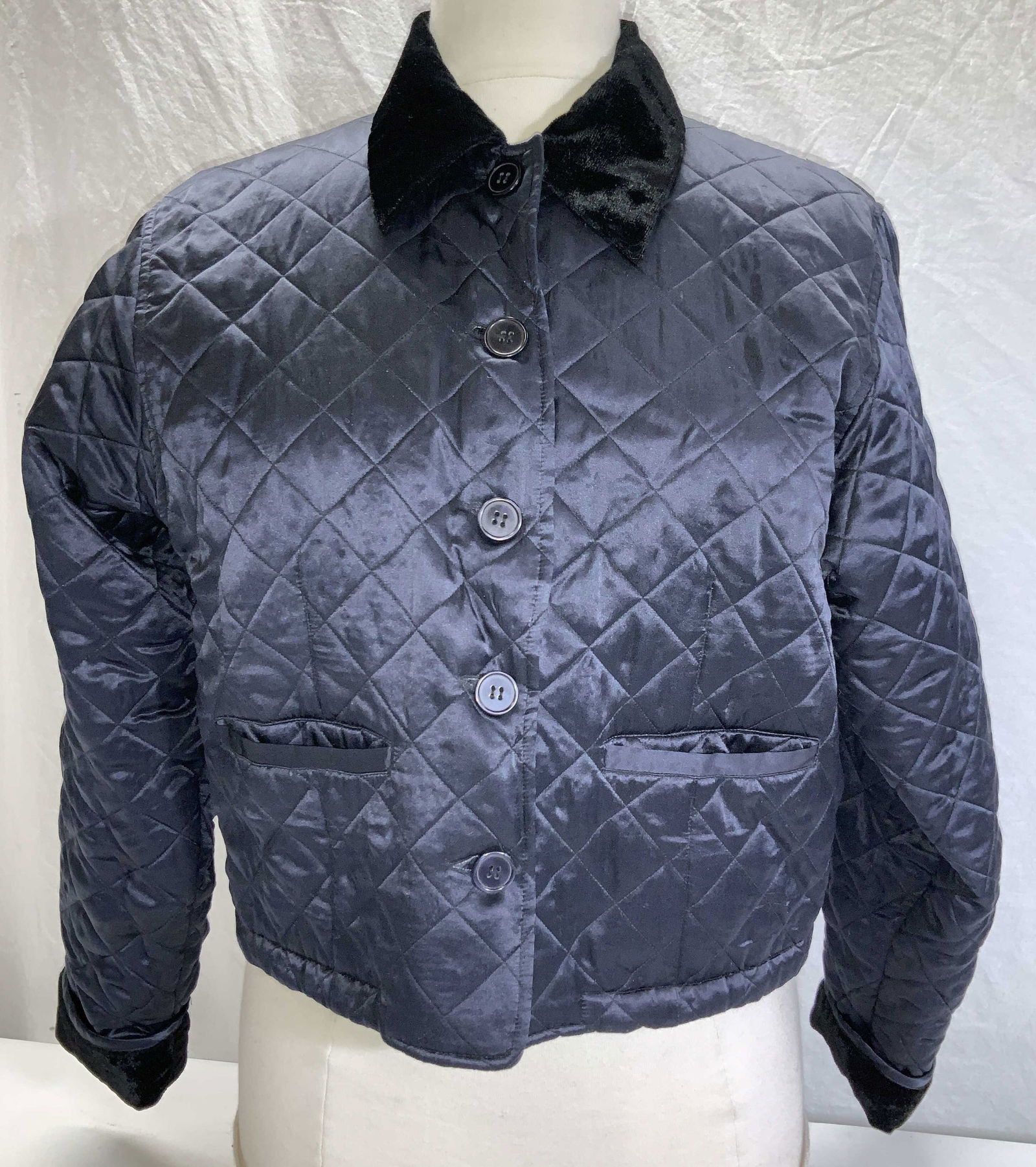 Lightweight Quilted Jacket w Velvet Accents (1 of 9)