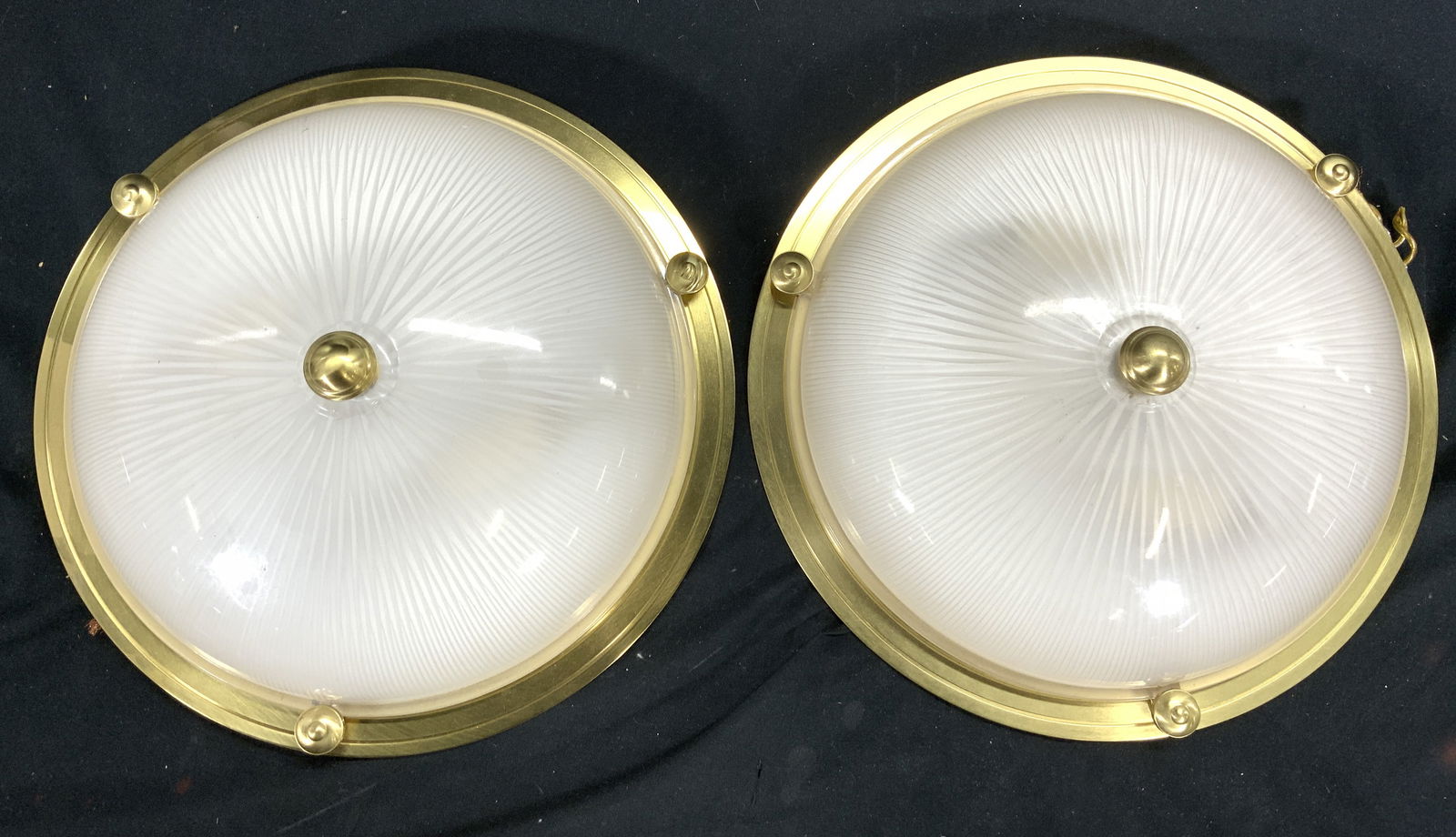 UL VAUGHAN Pr Ceiling Lights (1 of 6)